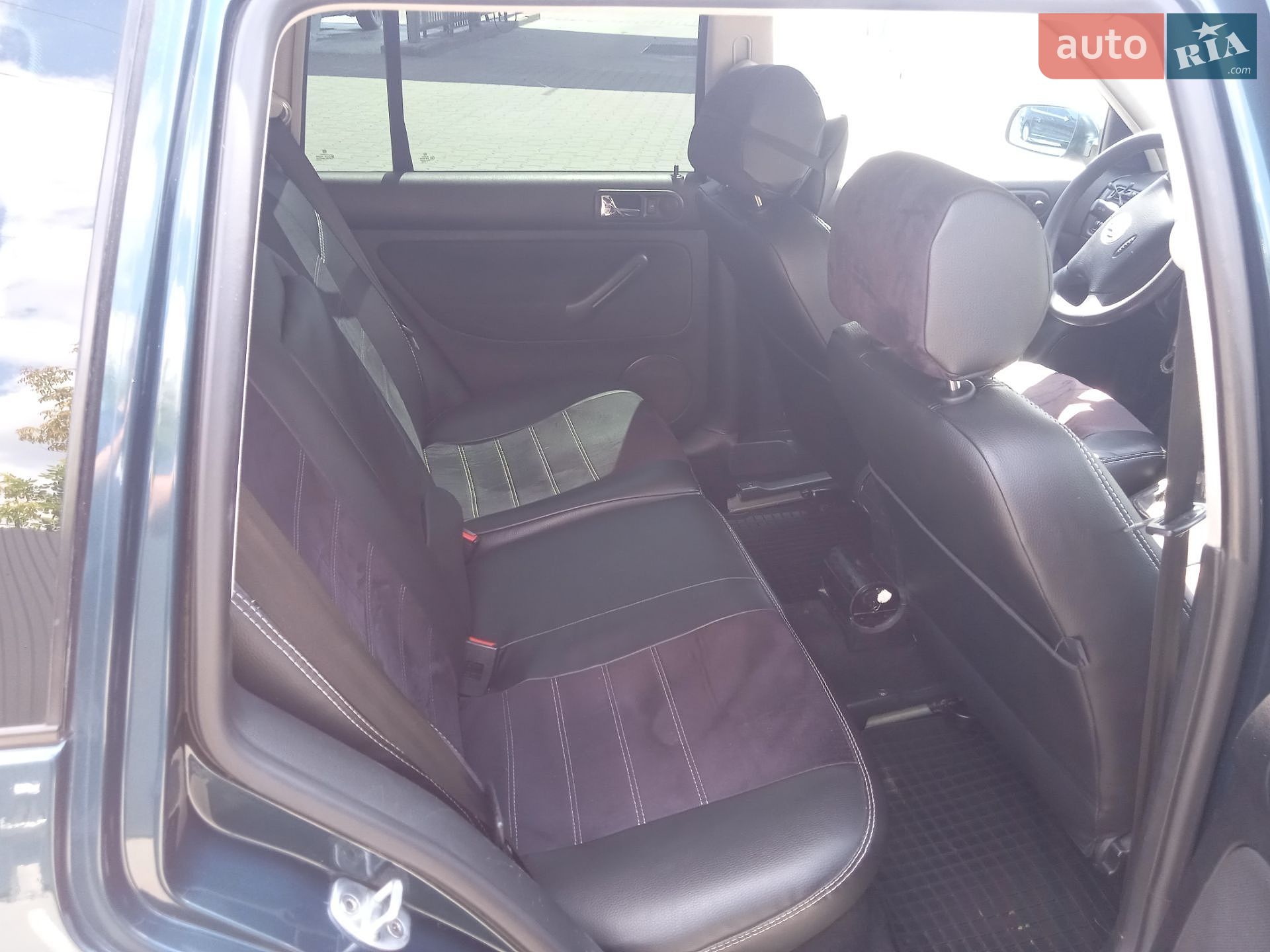 Volkswagen Golf 2001 VIN WVWZZZ1JZ1W723073 фото оголошення 33 з 37
