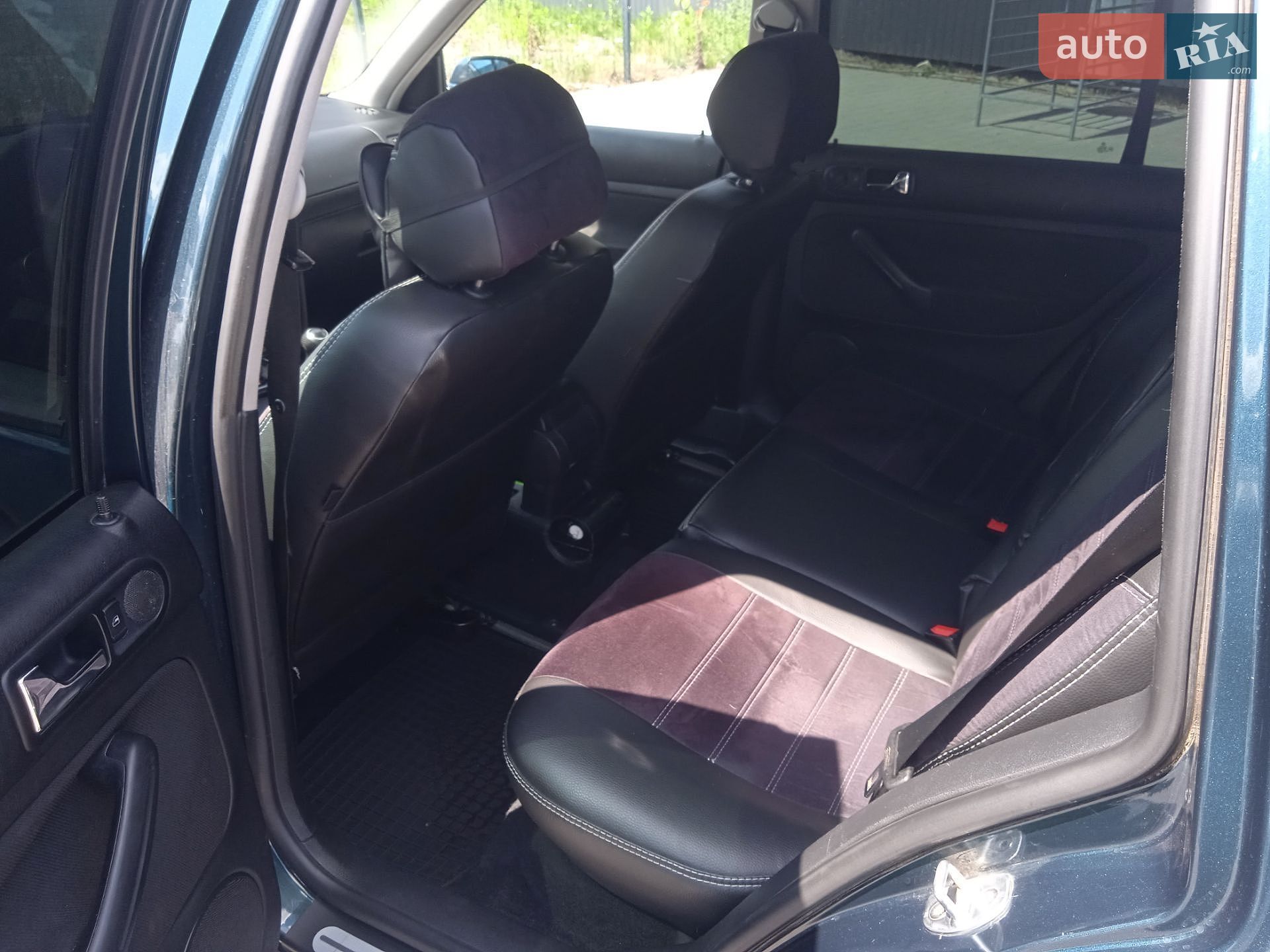 Volkswagen Golf 2001 VIN WVWZZZ1JZ1W723073 фото оголошення 32 з 37