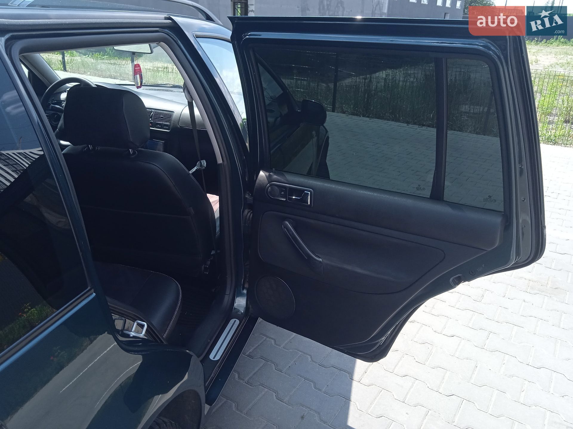 Volkswagen Golf 2001 VIN WVWZZZ1JZ1W723073 фото оголошення 30 з 37