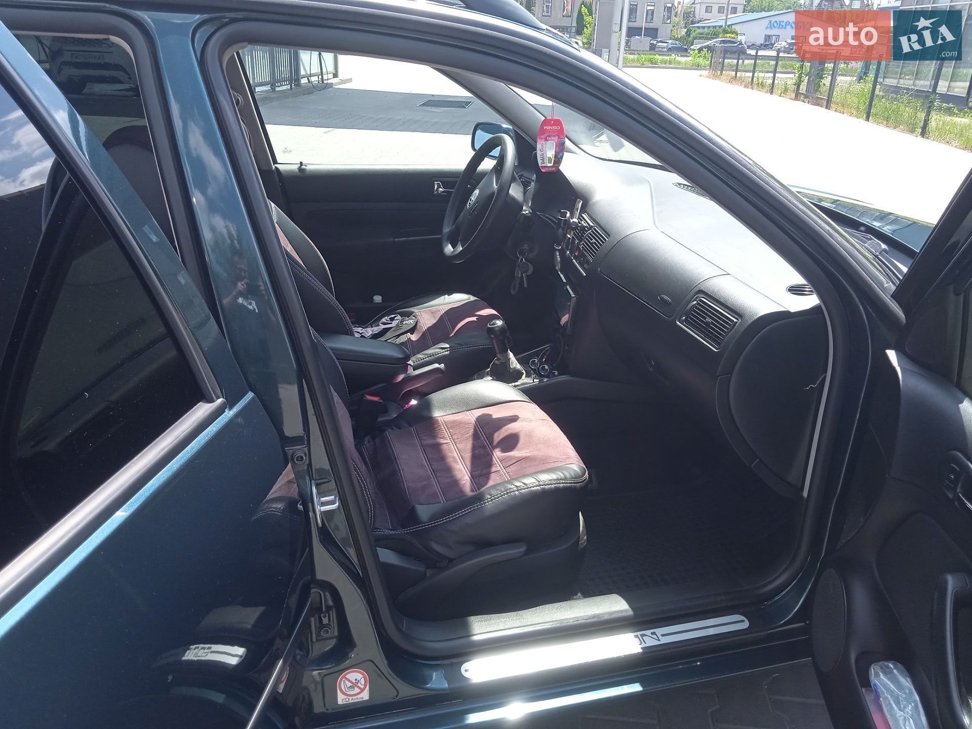 Volkswagen Golf 2001 VIN WVWZZZ1JZ1W723073 фото оголошення 31 з 37