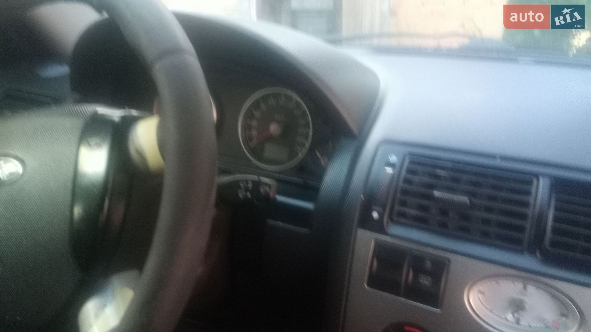 Ford Mondeo 2002 VIN WF04XXGBB42A03103 фото оголошення 2 з 7