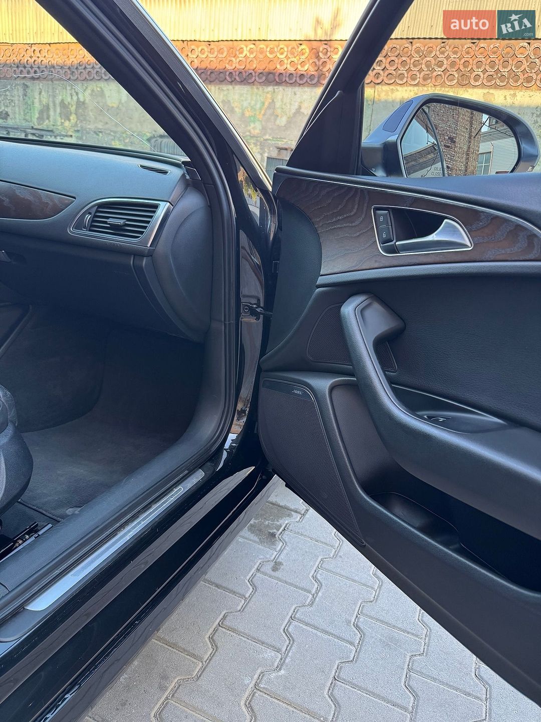 Audi A6 2016 VIN WAUHGAFC6GN084812 фото оголошення 24 з 34