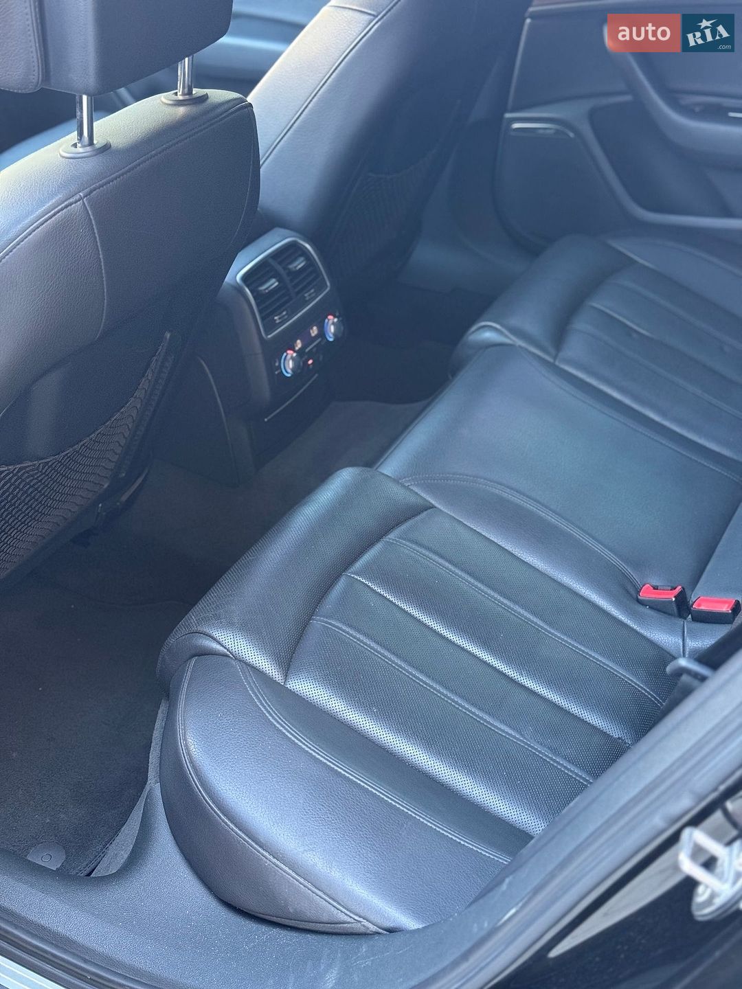Audi A6 2016 VIN WAUHGAFC6GN084812 фото оголошення 30 з 34