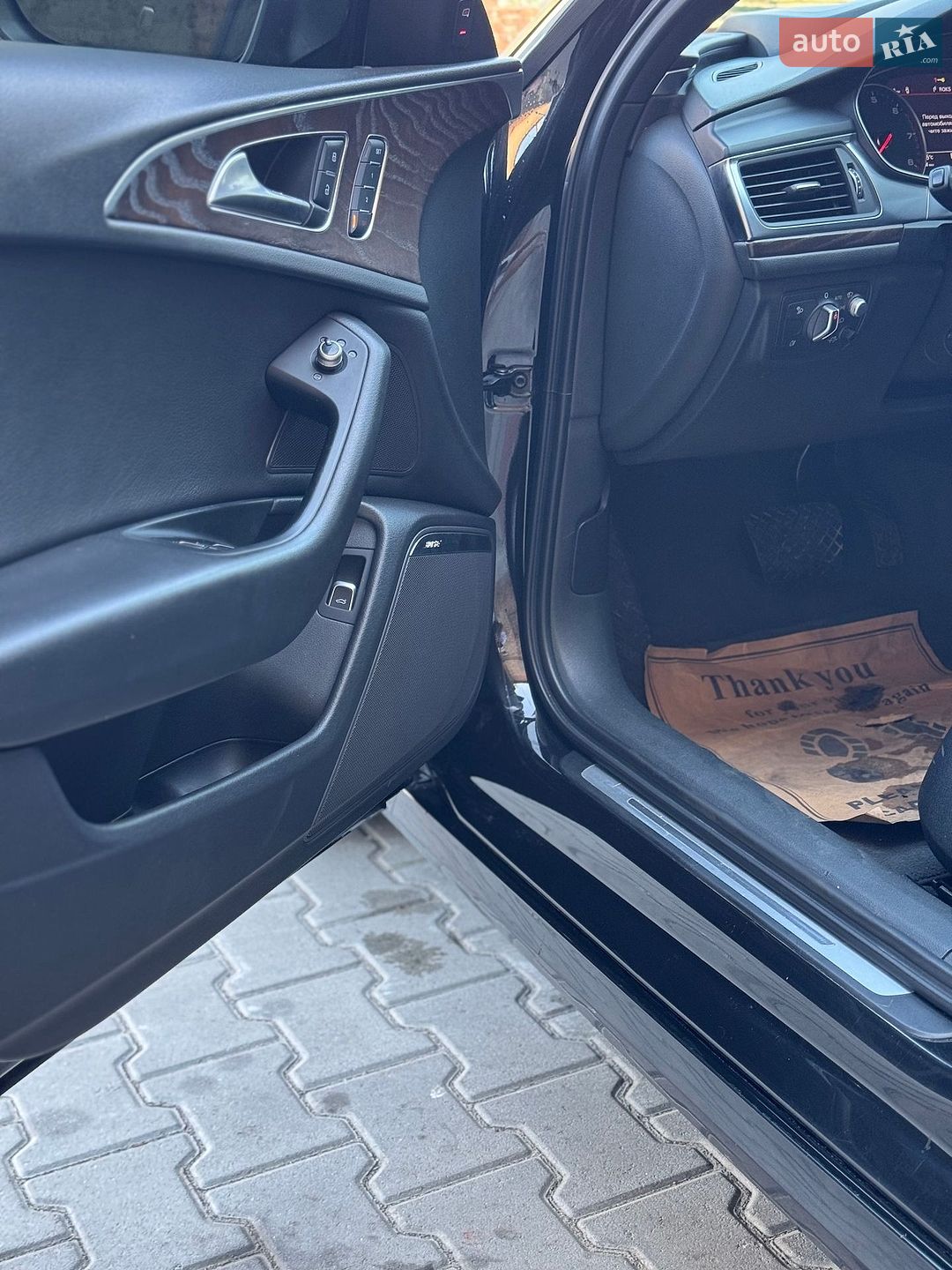 Audi A6 2016 VIN WAUHGAFC6GN084812 фото оголошення 14 з 34