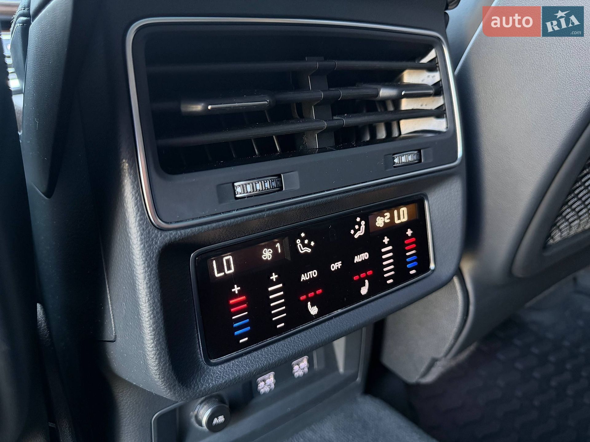 Audi Q7 2020 VIN WA1VXAF73LD006779 фото оголошення 47 з 67