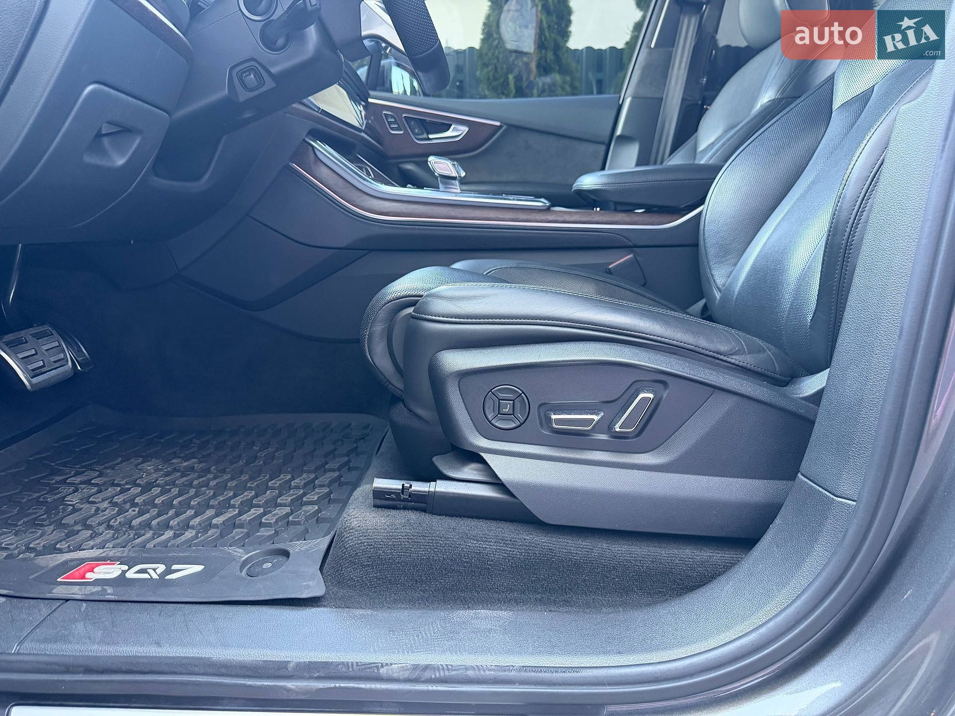 Audi Q7 2020 VIN WA1VXAF73LD006779 фото оголошення 28 з 67