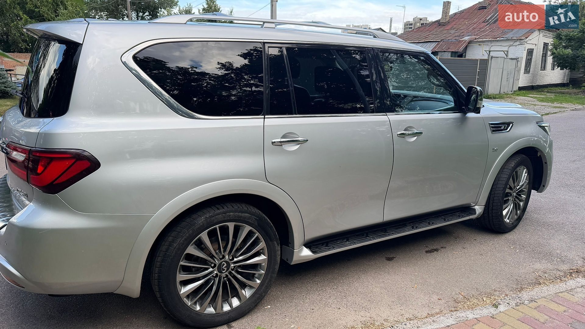 Infiniti QX80 2019 VIN JN8AZ2NE8K9233511 фото оголошення 2 з 7