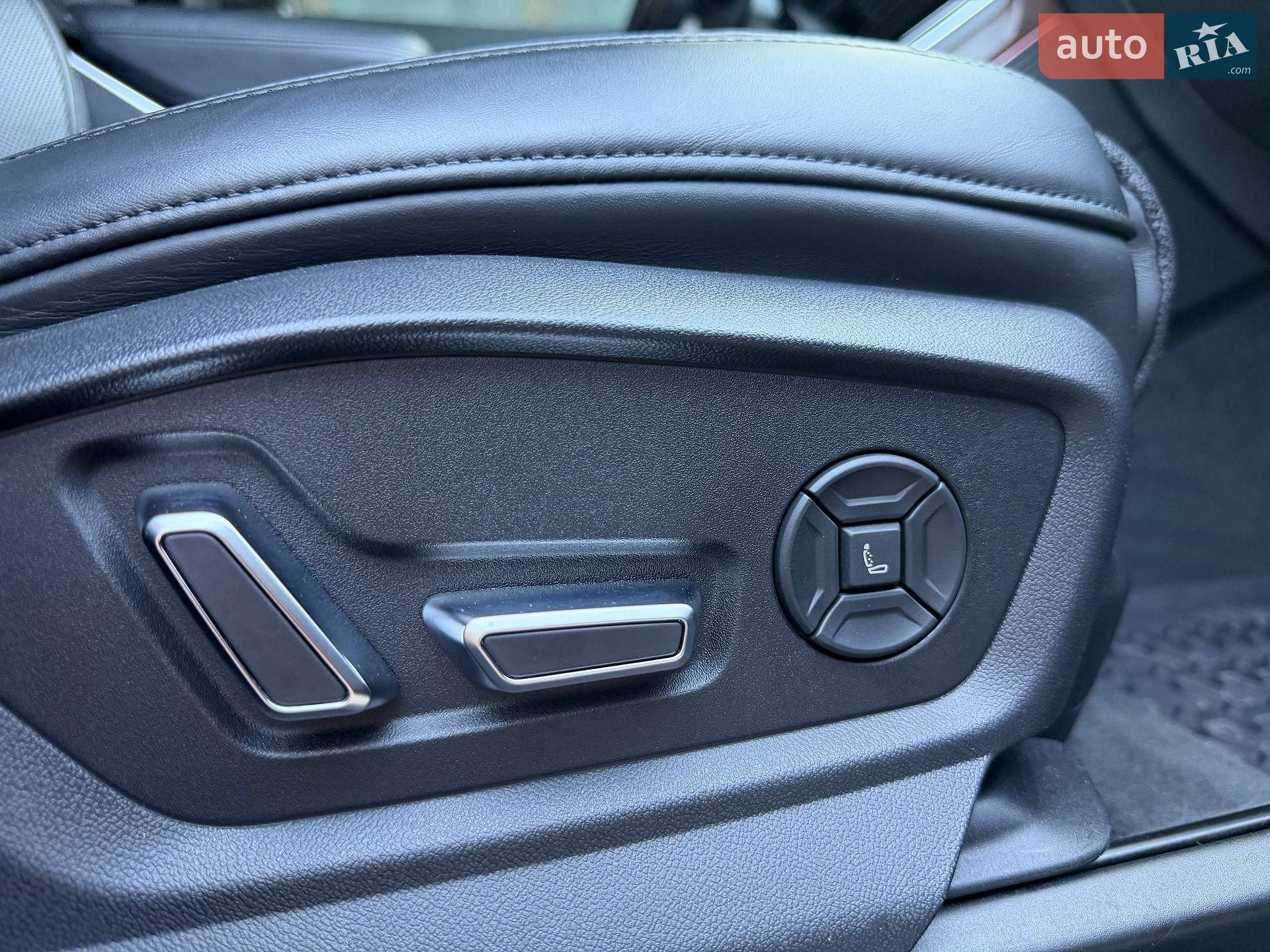 Audi Q7 2020 VIN WA1VXAF73LD006779 фото оголошення 55 з 67