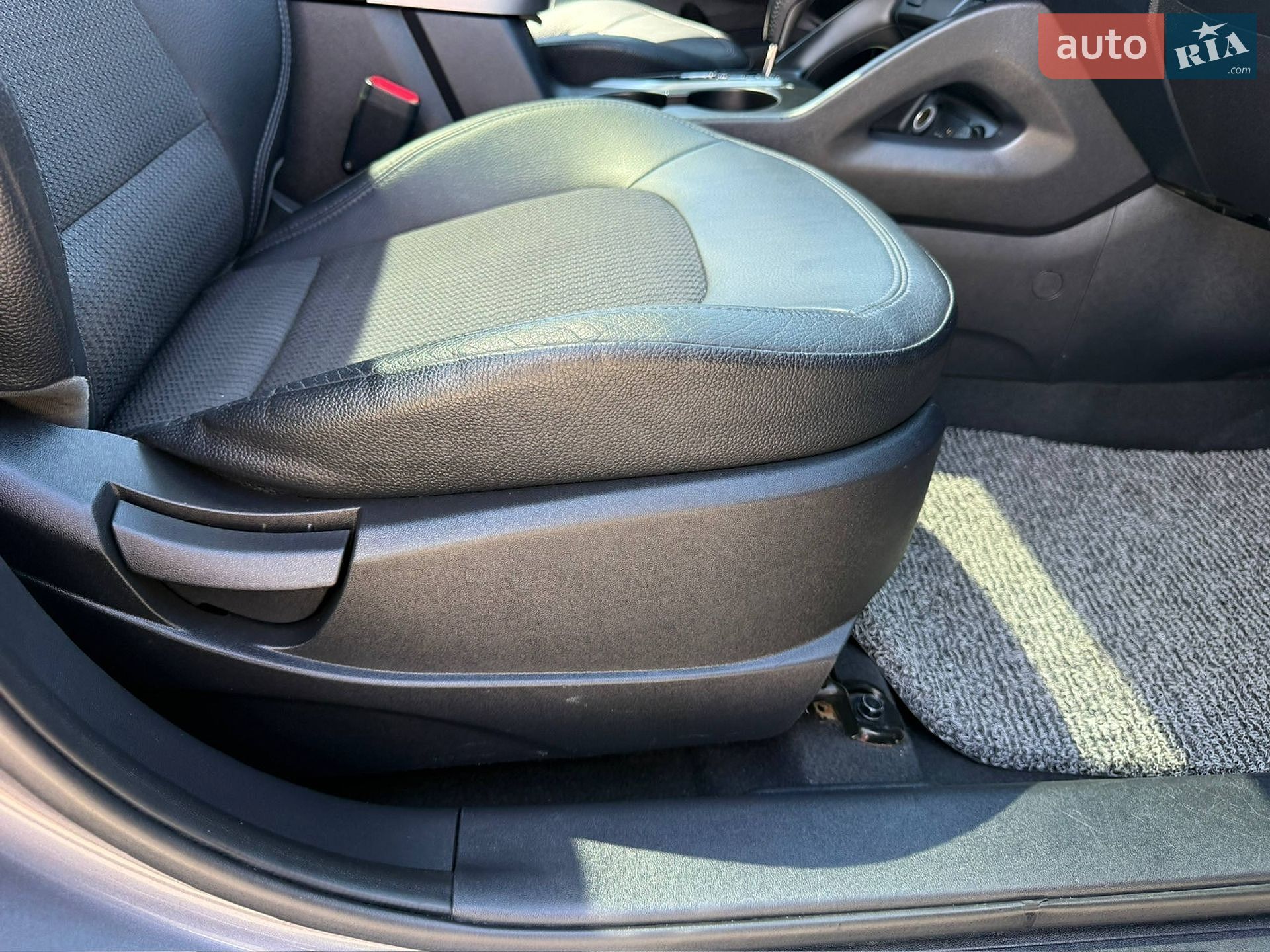Hyundai ix35 2011 VIN KMHJU81VBBU278511 фото оголошення 51 з 58