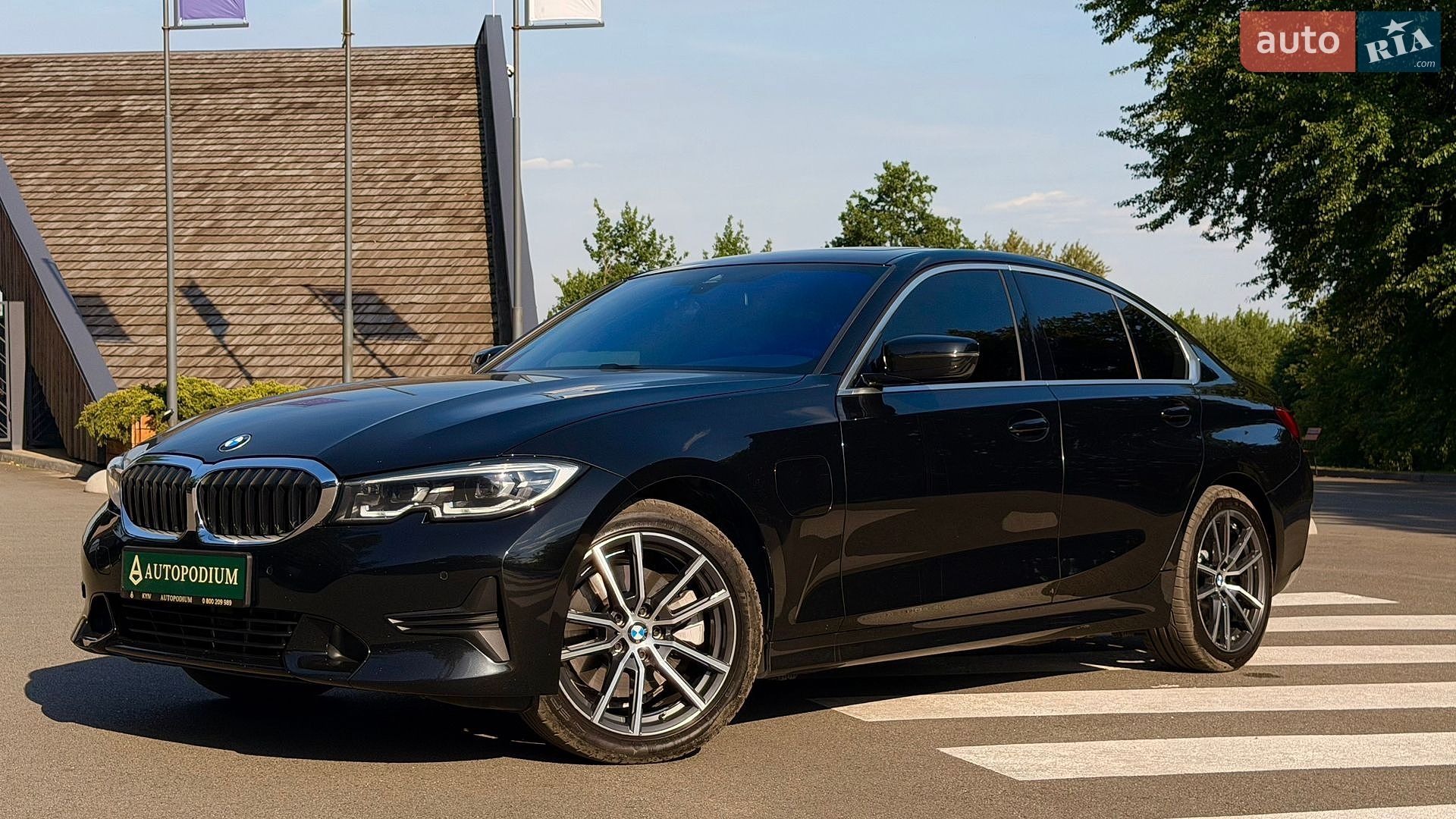 BMW 3 Series 2021 VIN 3MW5P9J08M8B89381 фото оголошення 2 з 37