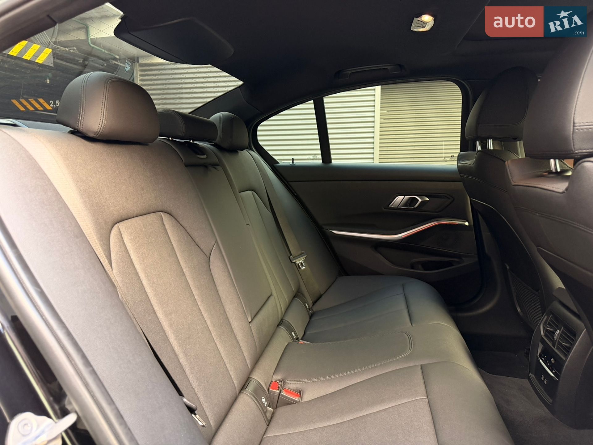 BMW 3 Series 2021 VIN 3MW5P9J08M8B89381 фото оголошення 17 з 37