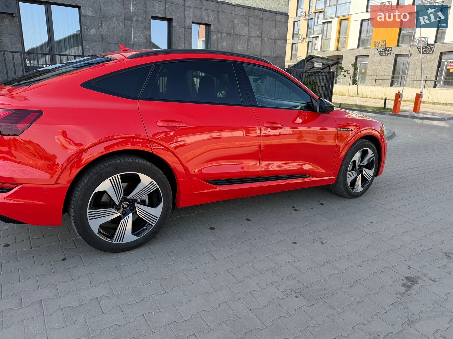 AUDI E-TRON SPORTBACK 2021 VIN WAUZZZGE5MB025356 фото оголошення 5 з 30