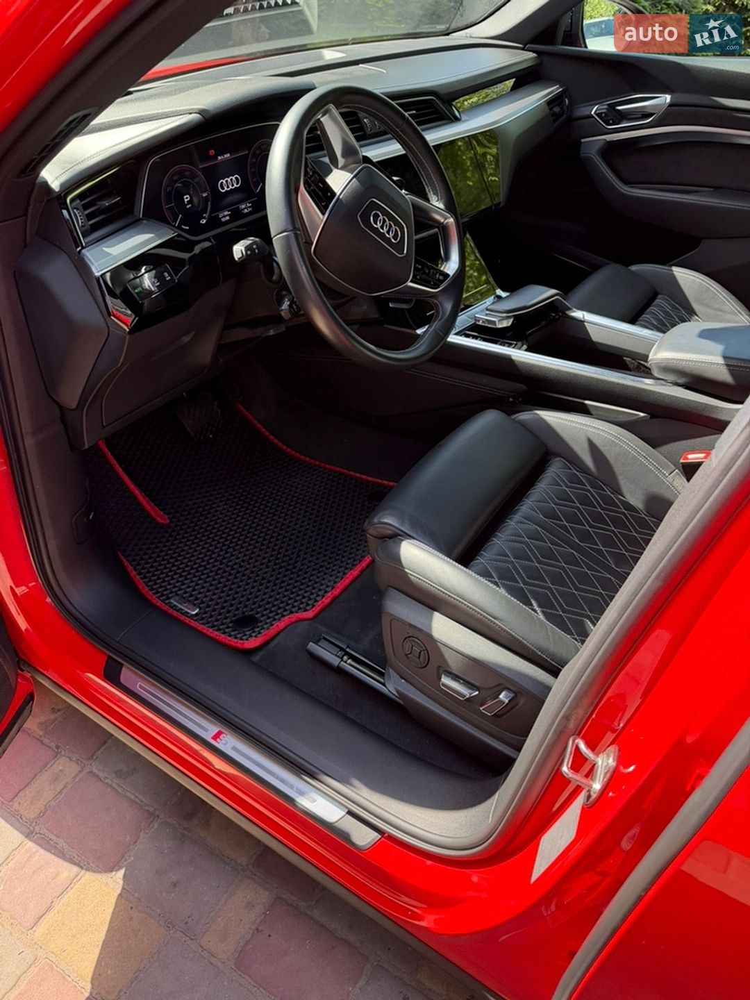 AUDI E-TRON SPORTBACK 2021 VIN WAUZZZGE5MB025356 фото оголошення 14 з 30