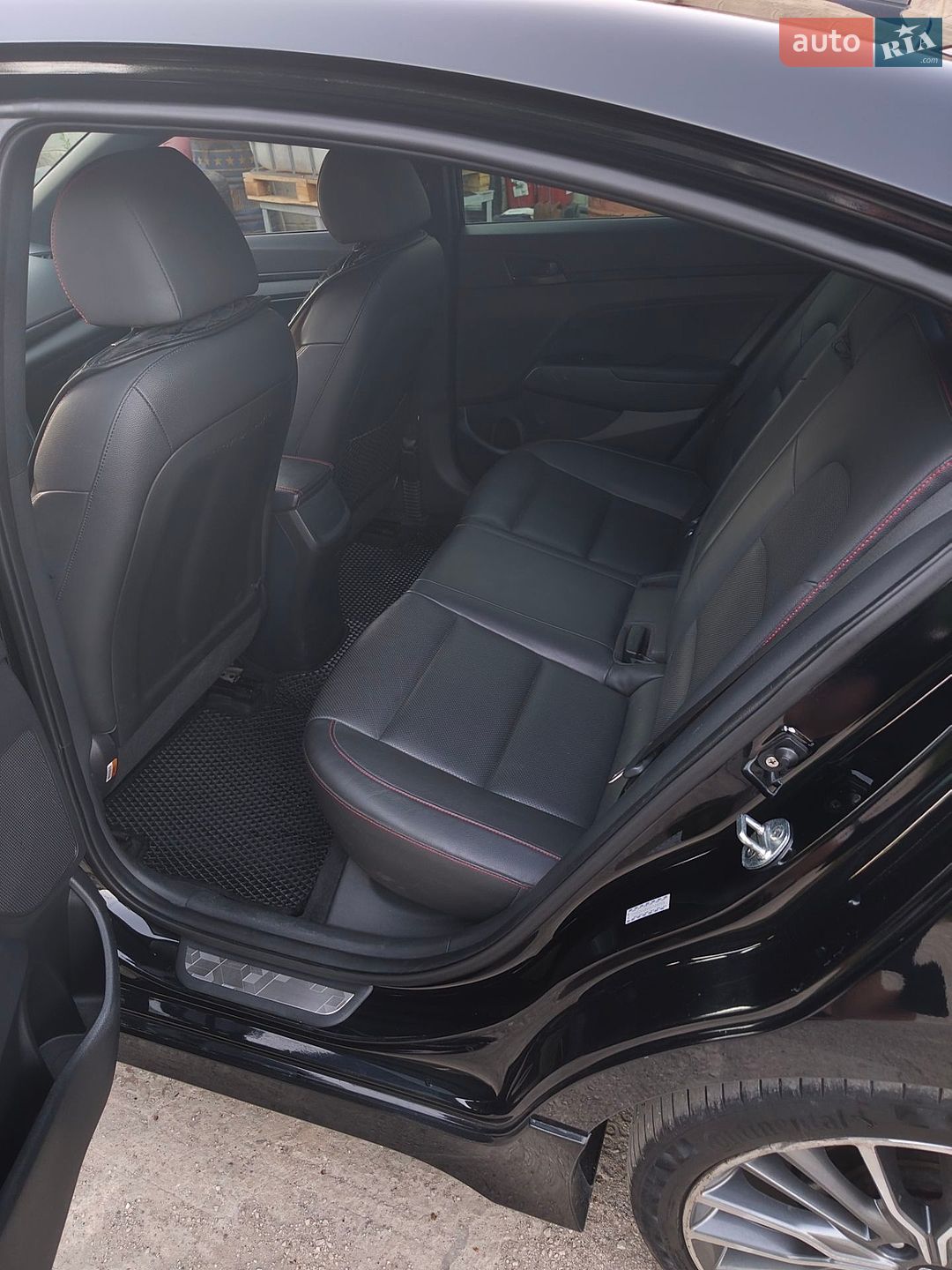 Hyundai Elantra 2016 VIN KMHD04LB6HU328268 фото оголошення 4 з 12