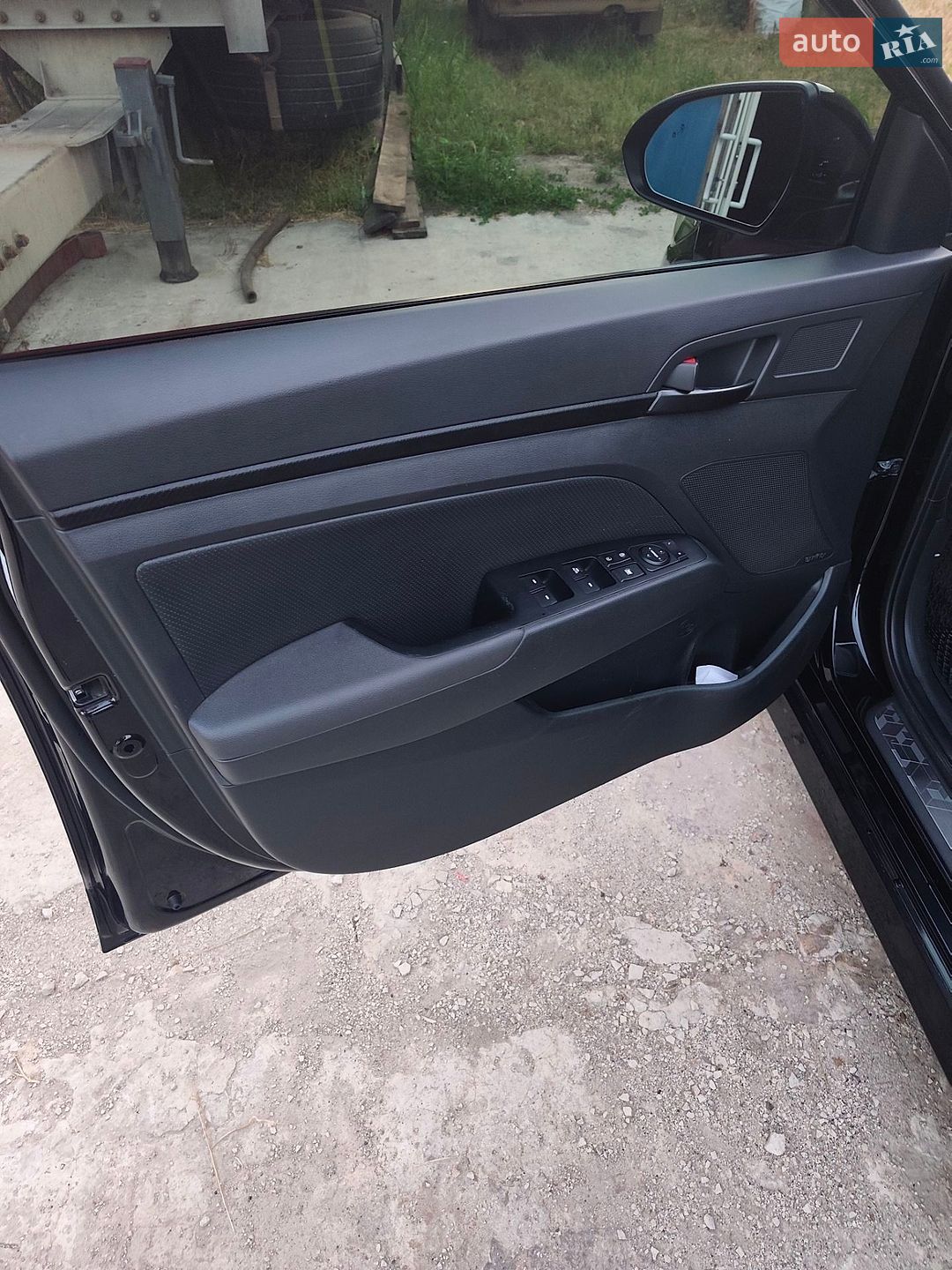 Hyundai Elantra 2016 VIN KMHD04LB6HU328268 фото оголошення 2 з 12