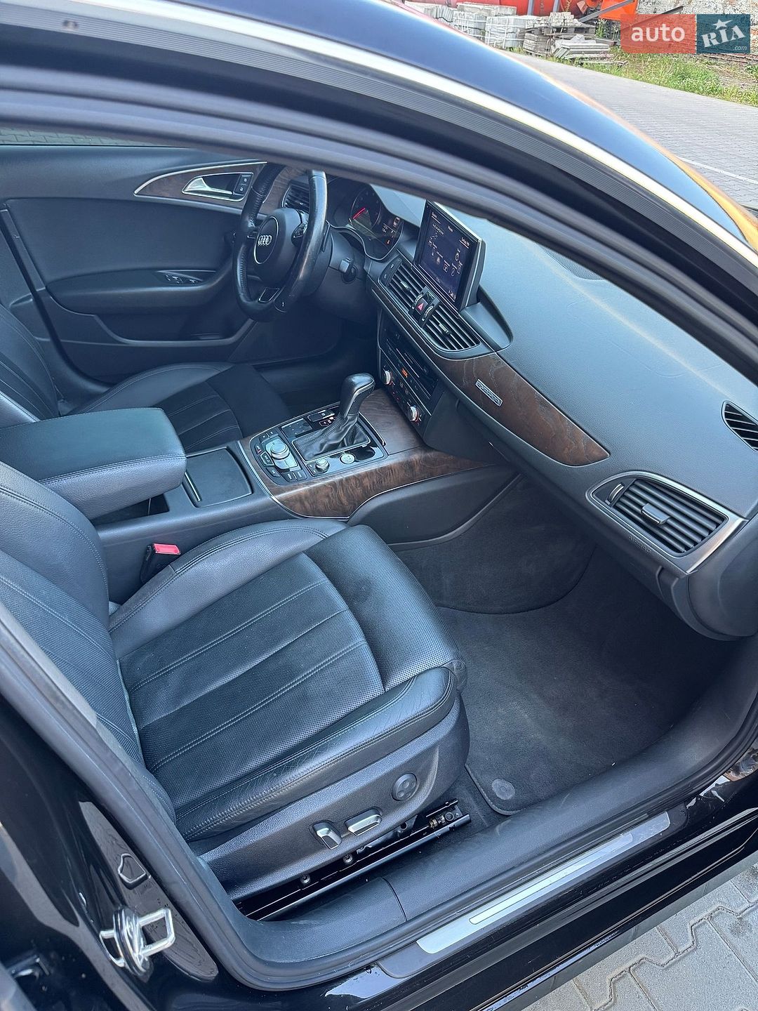 Audi A6 2016 VIN WAUHGAFC6GN084812 фото оголошення 22 з 34