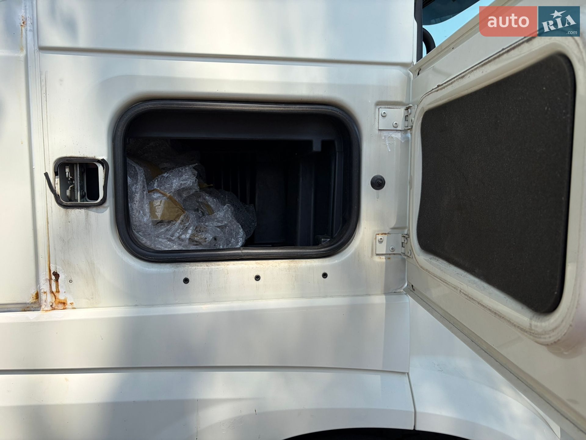 DAF XF 2015 VIN XLRTEH4300G079021 фото оголошення 4 з 31
