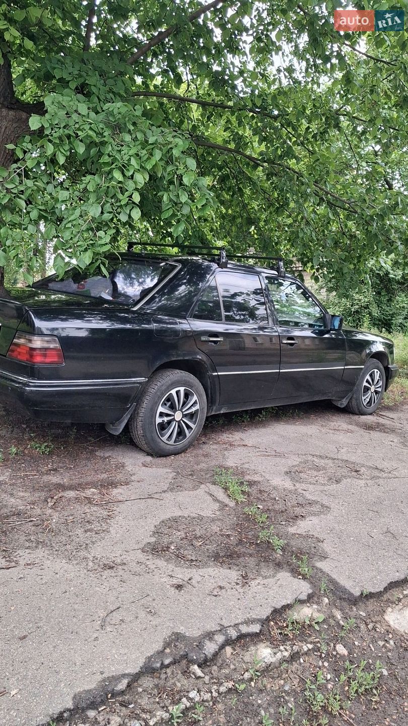 Mercedes-Benz E-Class 1994 VIN WDB1241201C208986 фото оголошення 4 з 6