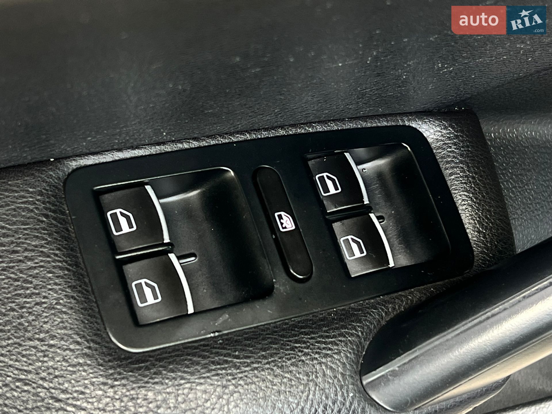 Volkswagen Passat 2012 VIN 1VWAP7A38CC050534 фото оголошення 12 з 26
