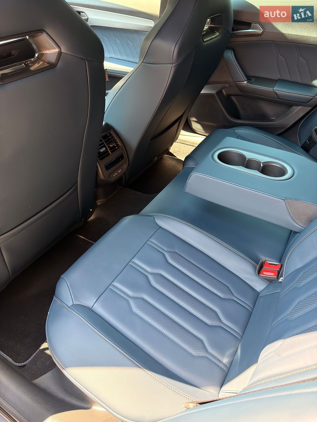 Cupra Formentor 2024 VIN VSSZZZKM3RR140505 фото оголошення 19 з 28