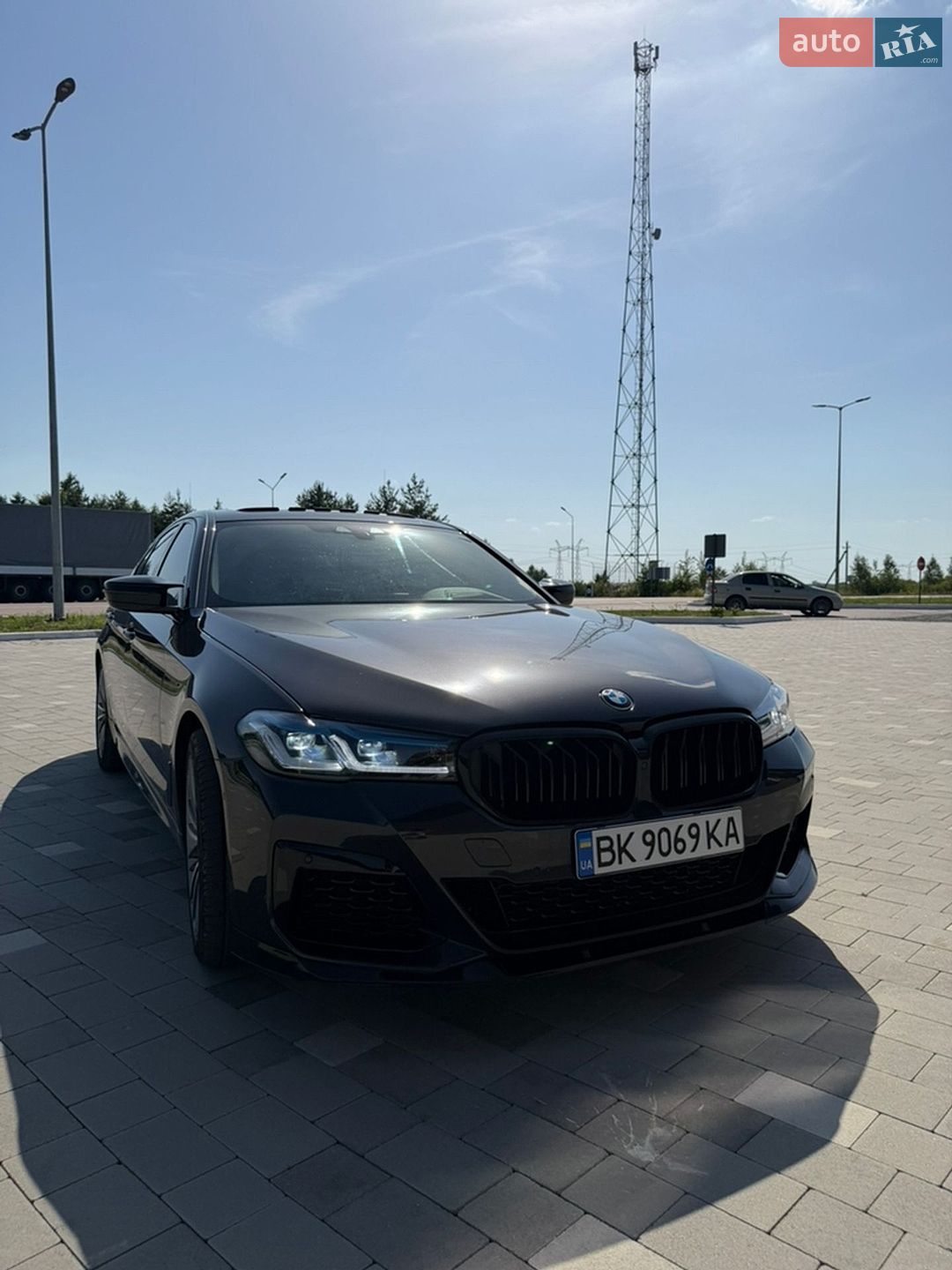 BMW 5 Series 2018 VIN WBAJA9C52JB249836 фото оголошення 31 з 48