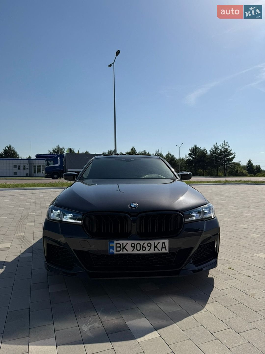 BMW 5 Series 2018 VIN WBAJA9C52JB249836 фото оголошення 32 з 48