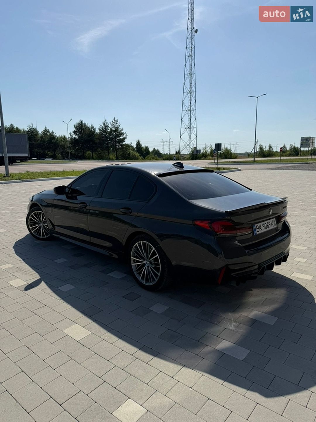 BMW 5 Series 2018 VIN WBAJA9C52JB249836 фото оголошення 18 з 48