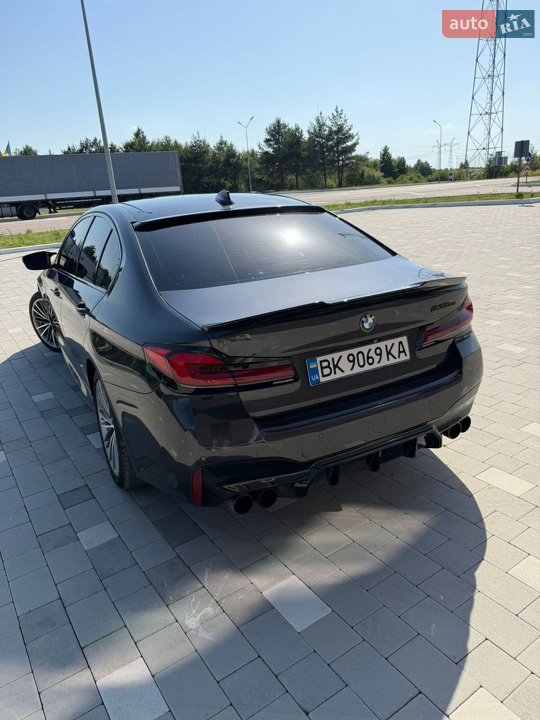 BMW 5 Series 2018 VIN WBAJA9C52JB249836 фото оголошення 19 з 48