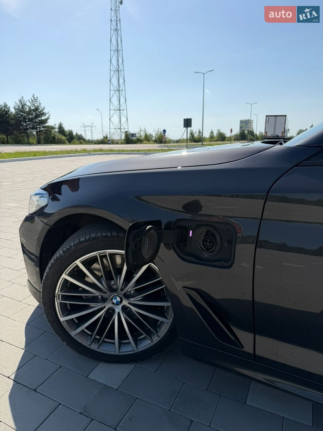 BMW 5 Series 2018 VIN WBAJA9C52JB249836 фото оголошення 36 з 48