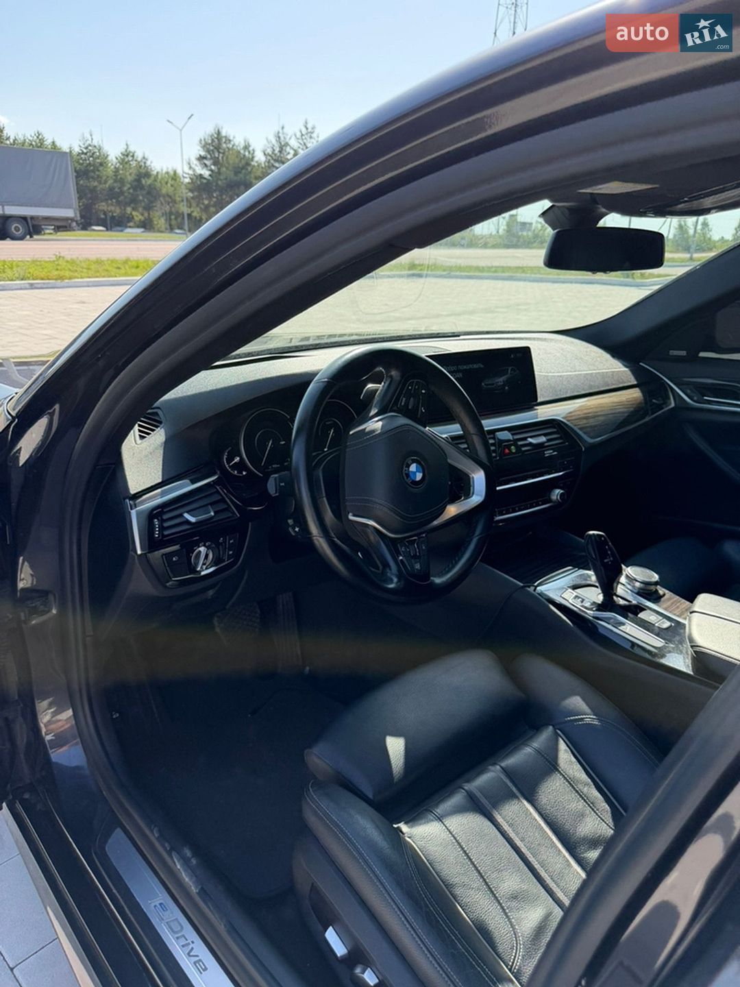 BMW 5 Series 2018 VIN WBAJA9C52JB249836 фото оголошення 38 з 48