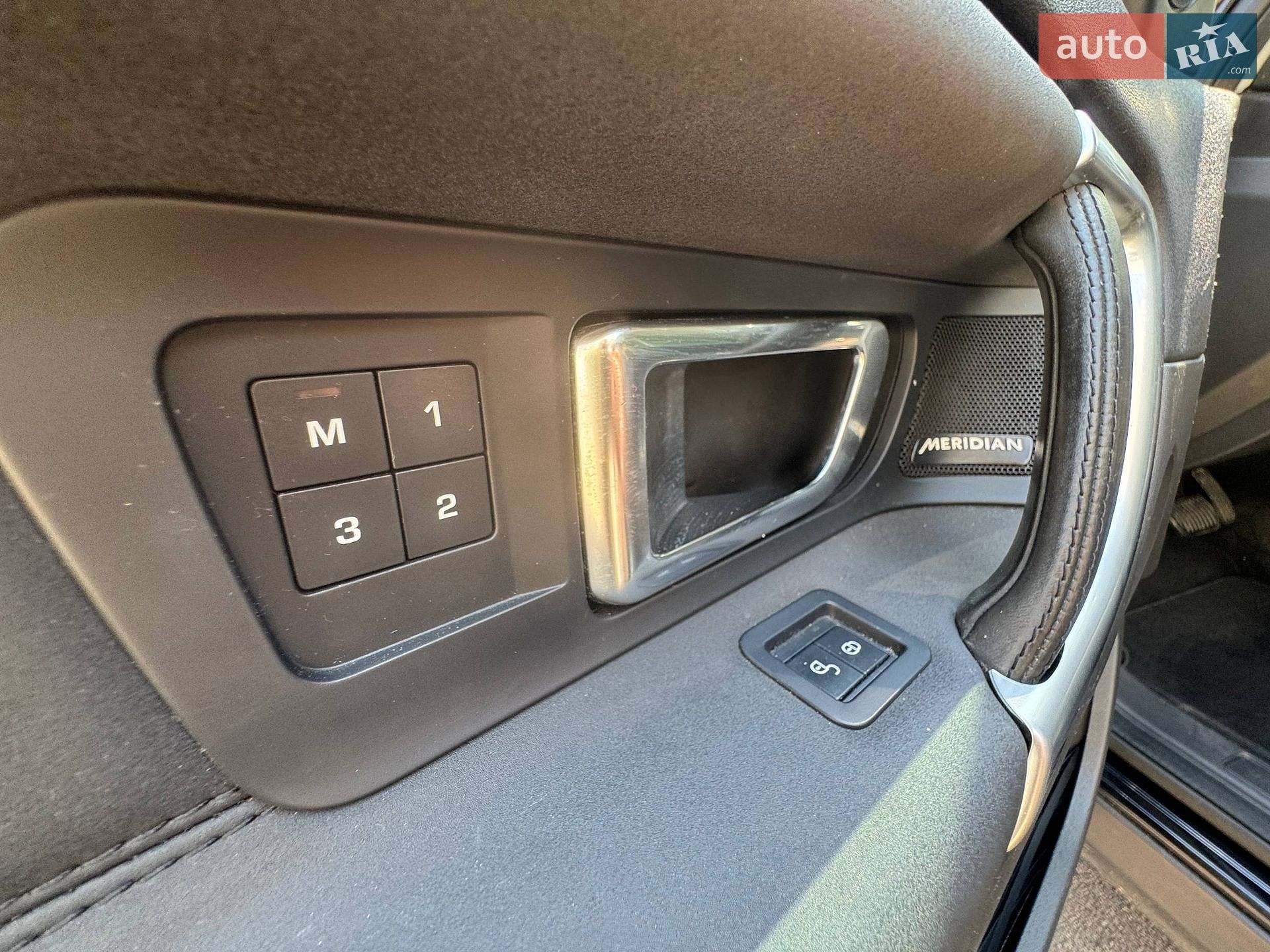 Land Rover Discovery Sport 2018 VIN SALCR2RX8JH760350 фото оголошення 12 з 21