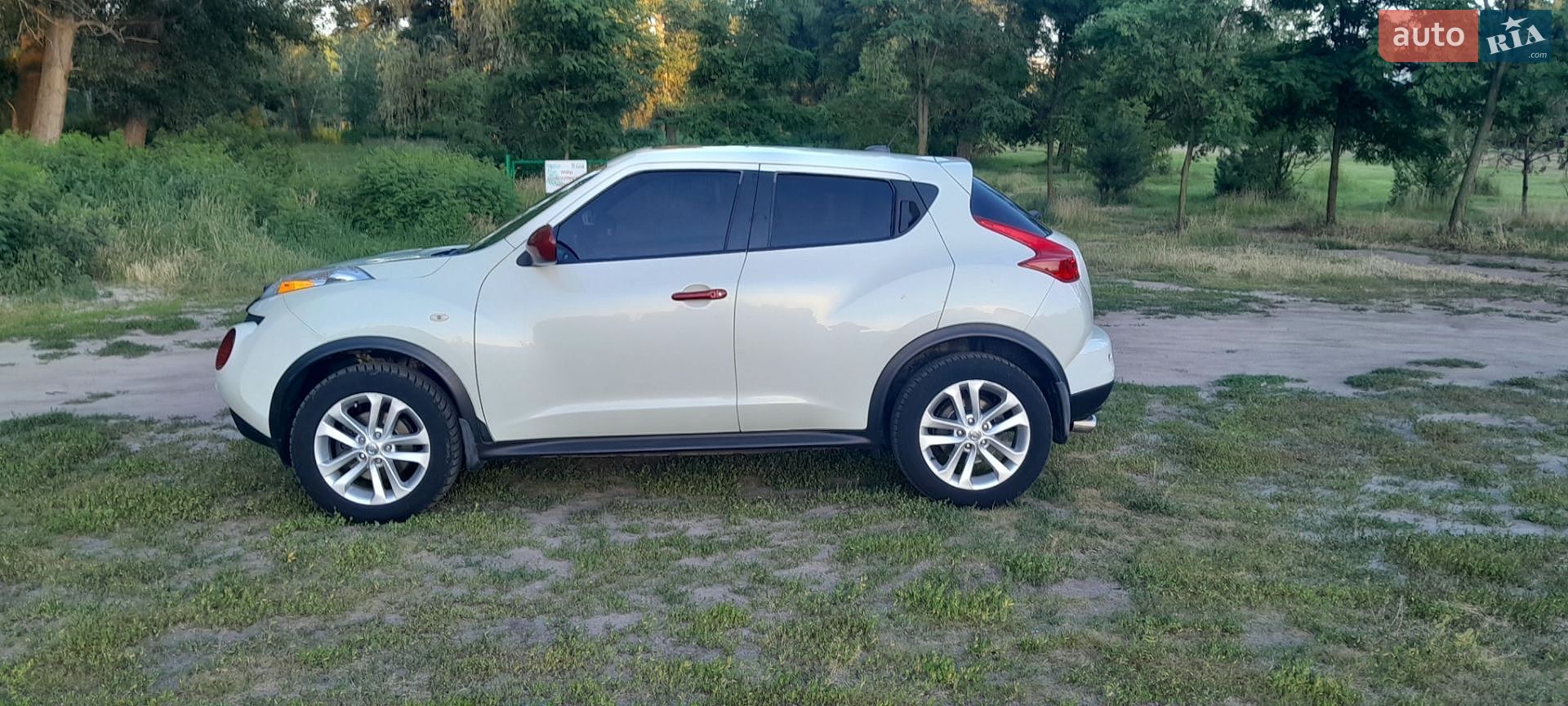 Nissan Juke 2010 VIN JN8AF5MR7BT003119 фото оголошення 7 з 19