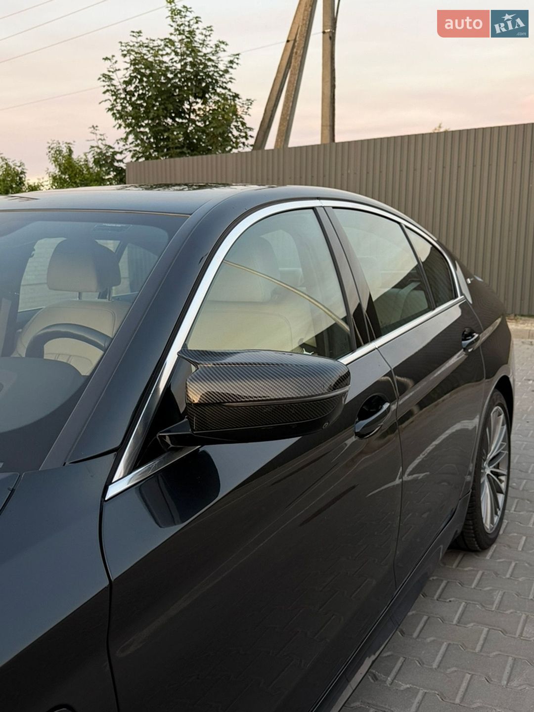BMW 5 Series 2019 VIN WBAJB1C54KB376992 фото оголошення 6 з 45