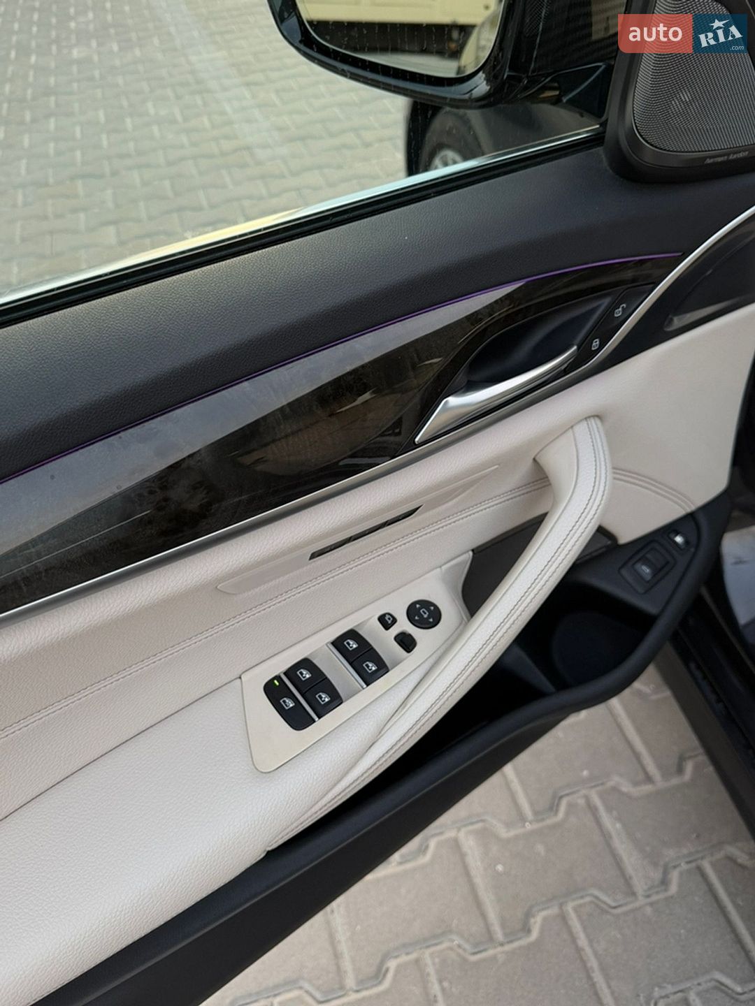 BMW 5 Series 2019 VIN WBAJB1C54KB376992 фото оголошення 24 з 45