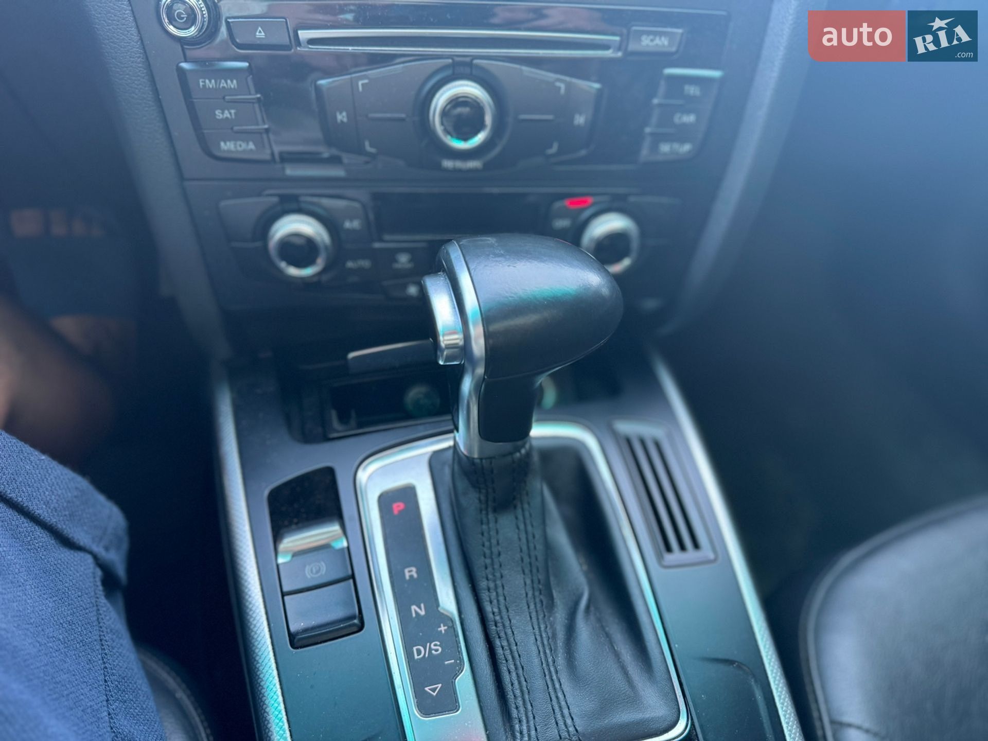 Audi A5 2014 VIN WAUCFAFR8EA072456 фото оголошення 9 з 10