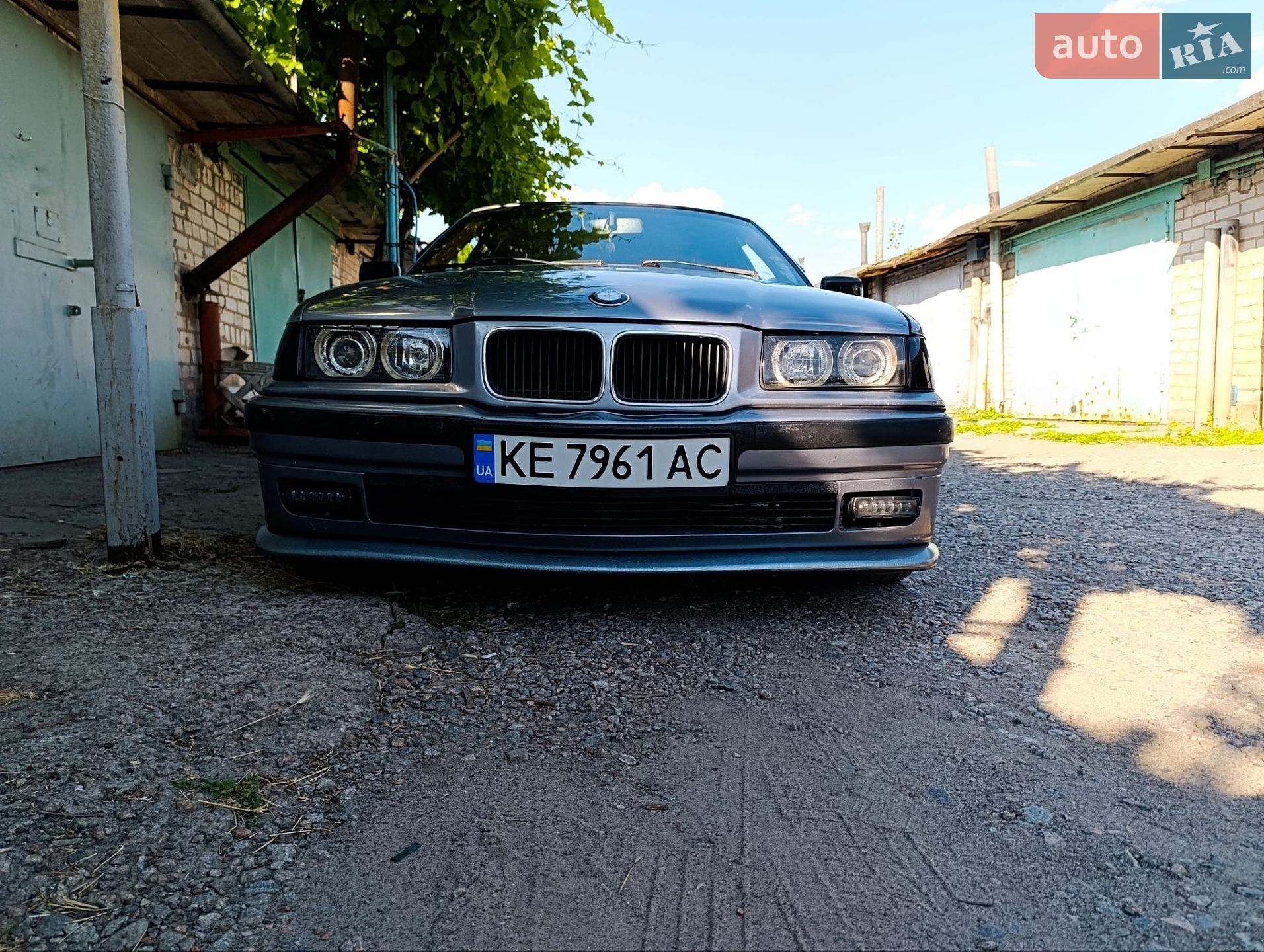 BMW 3 Series 1993 VIN WBACA31000FB78000 фото оголошення 4 з 11