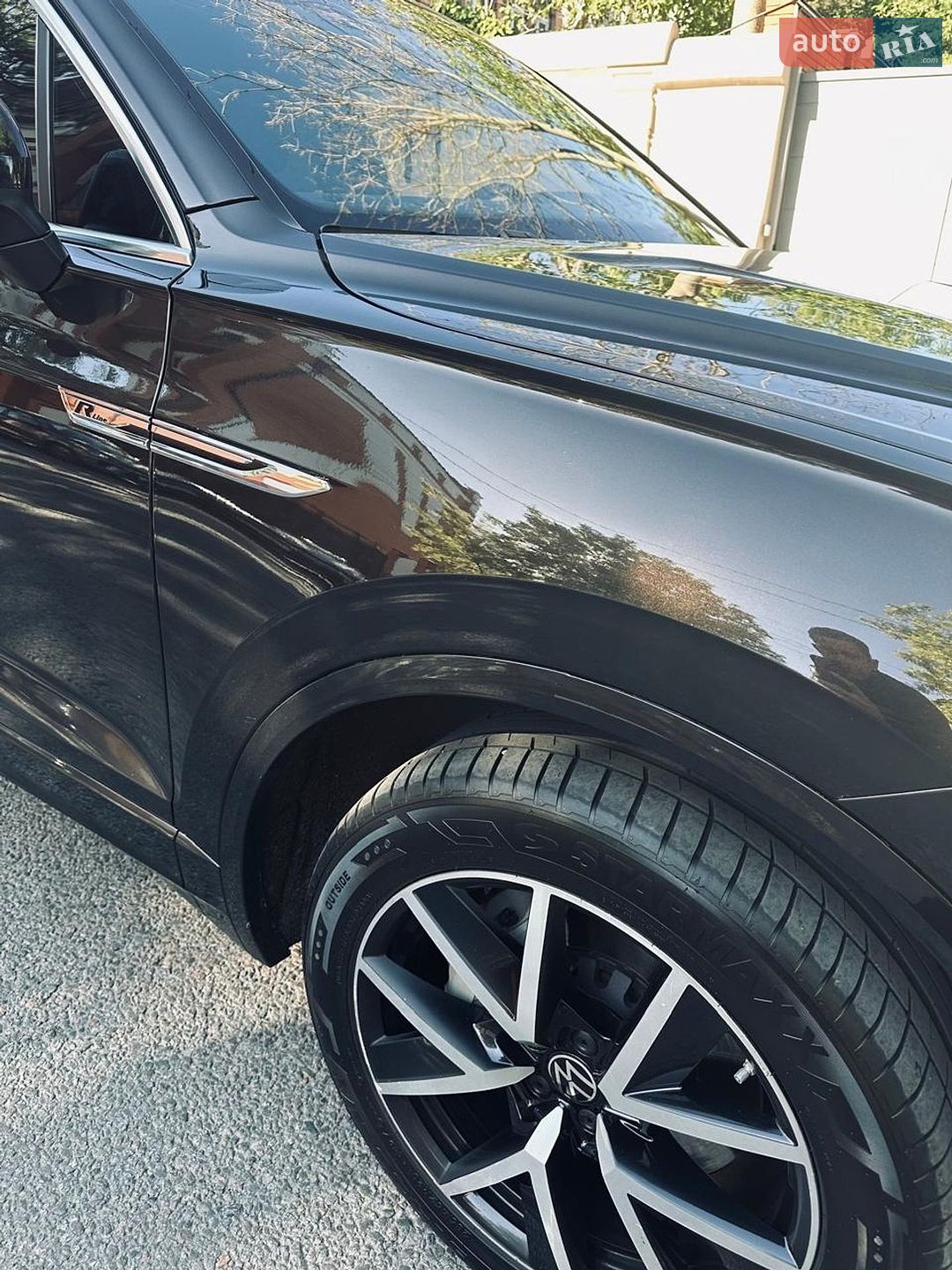 Volkswagen Touareg 2019 VIN WVGZZZCRZKD026201 фото оголошення 5 з 16