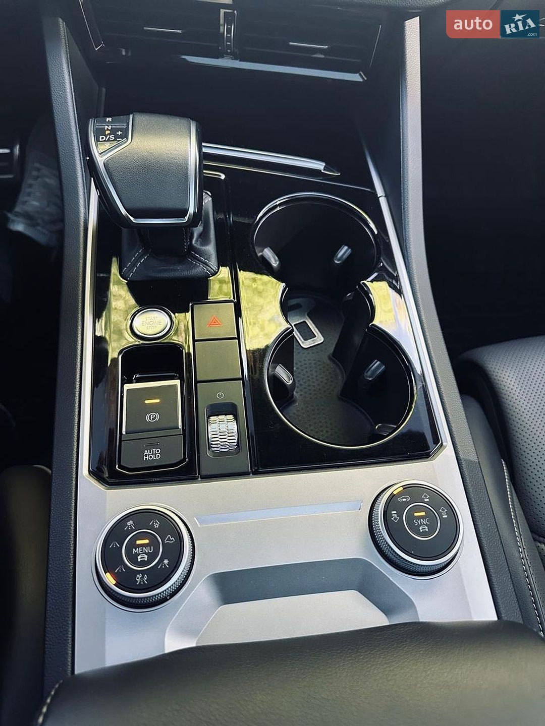 Volkswagen Touareg 2019 VIN WVGZZZCRZKD026201 фото оголошення 14 з 16