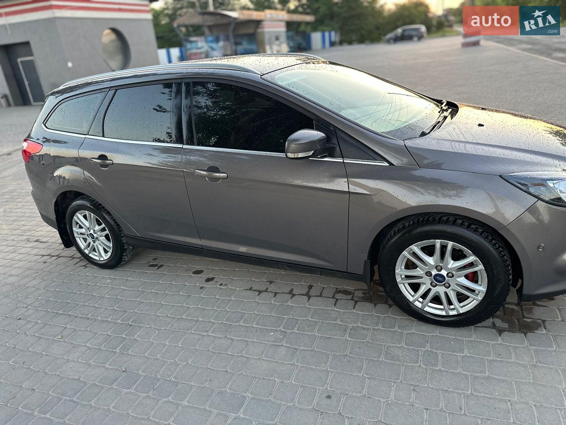 Ford Focus 2013 VIN WF0LXXGCBLDM13950 фото оголошення 2 з 11