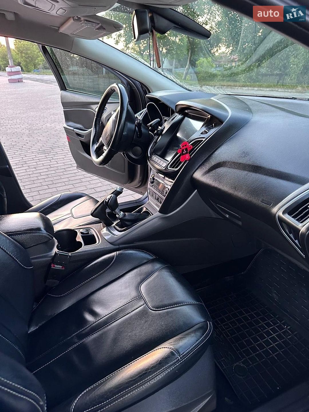 Ford Focus 2013 VIN WF0LXXGCBLDM13950 фото оголошення 8 з 11