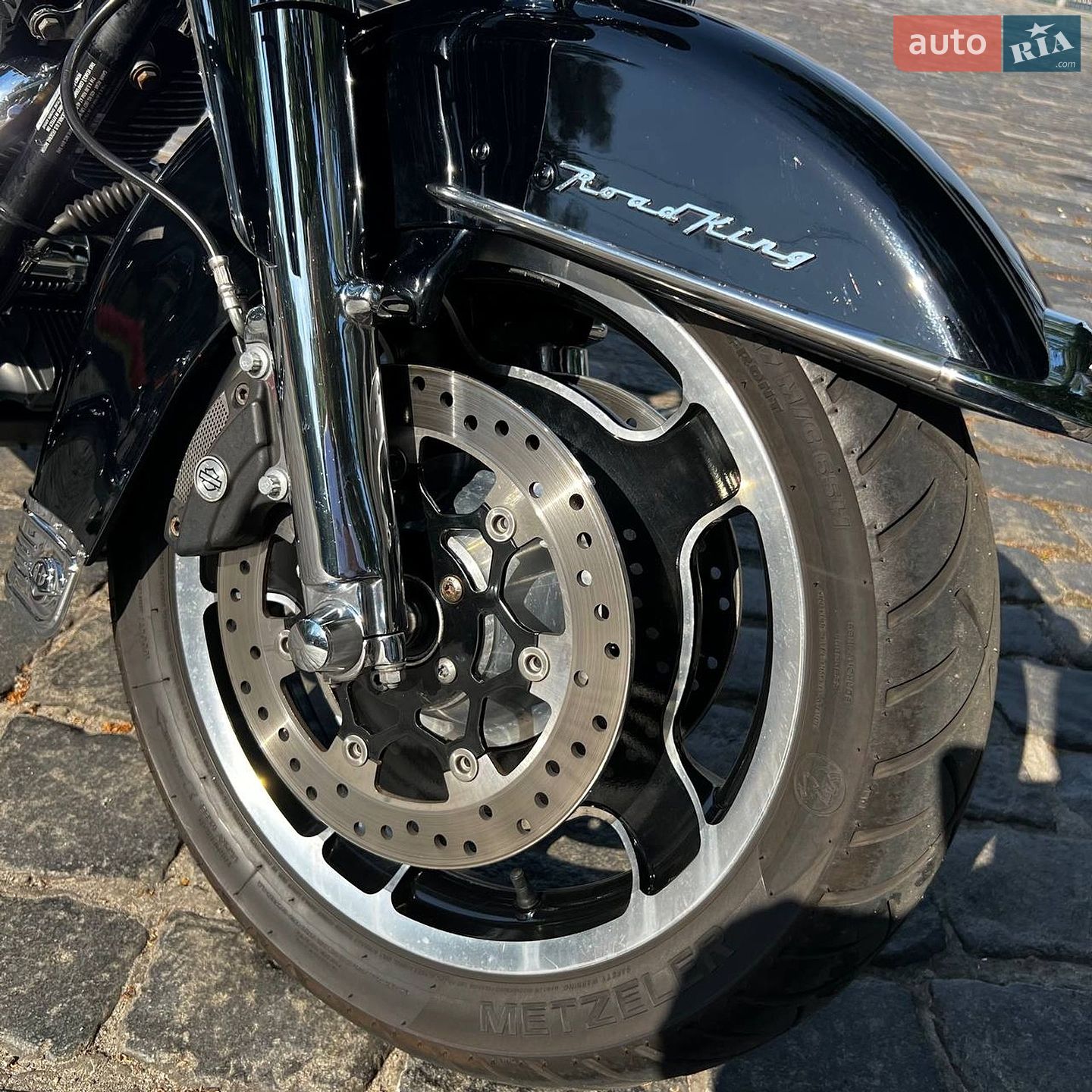 Harley-Davidson Road King 2010 VIN 1HD1FR417AB657375 фото оголошення 3 з 47