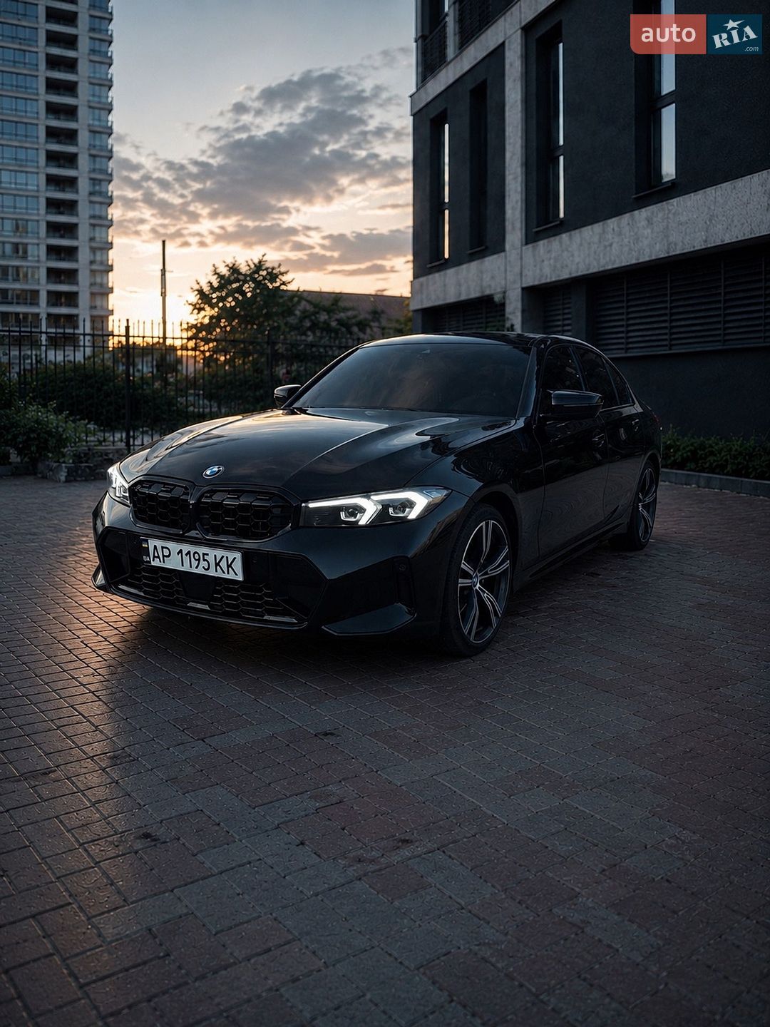 BMW 3 Series 2020 VIN 3MW5R1J03L8B43094 фото оголошення 3 з 16