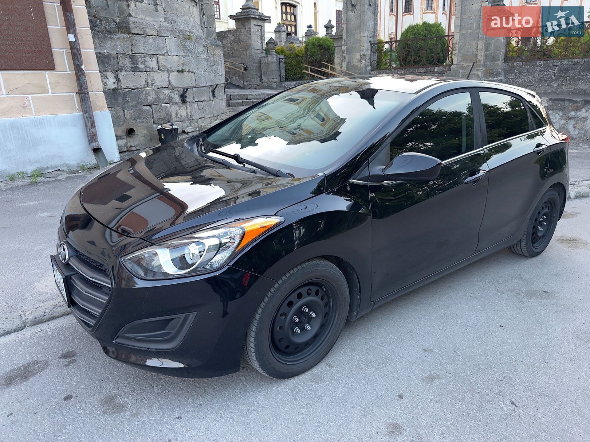 Hyundai Elantra 2016 VIN KMHD35LH7HU348210 фото оголошення 4 з 34