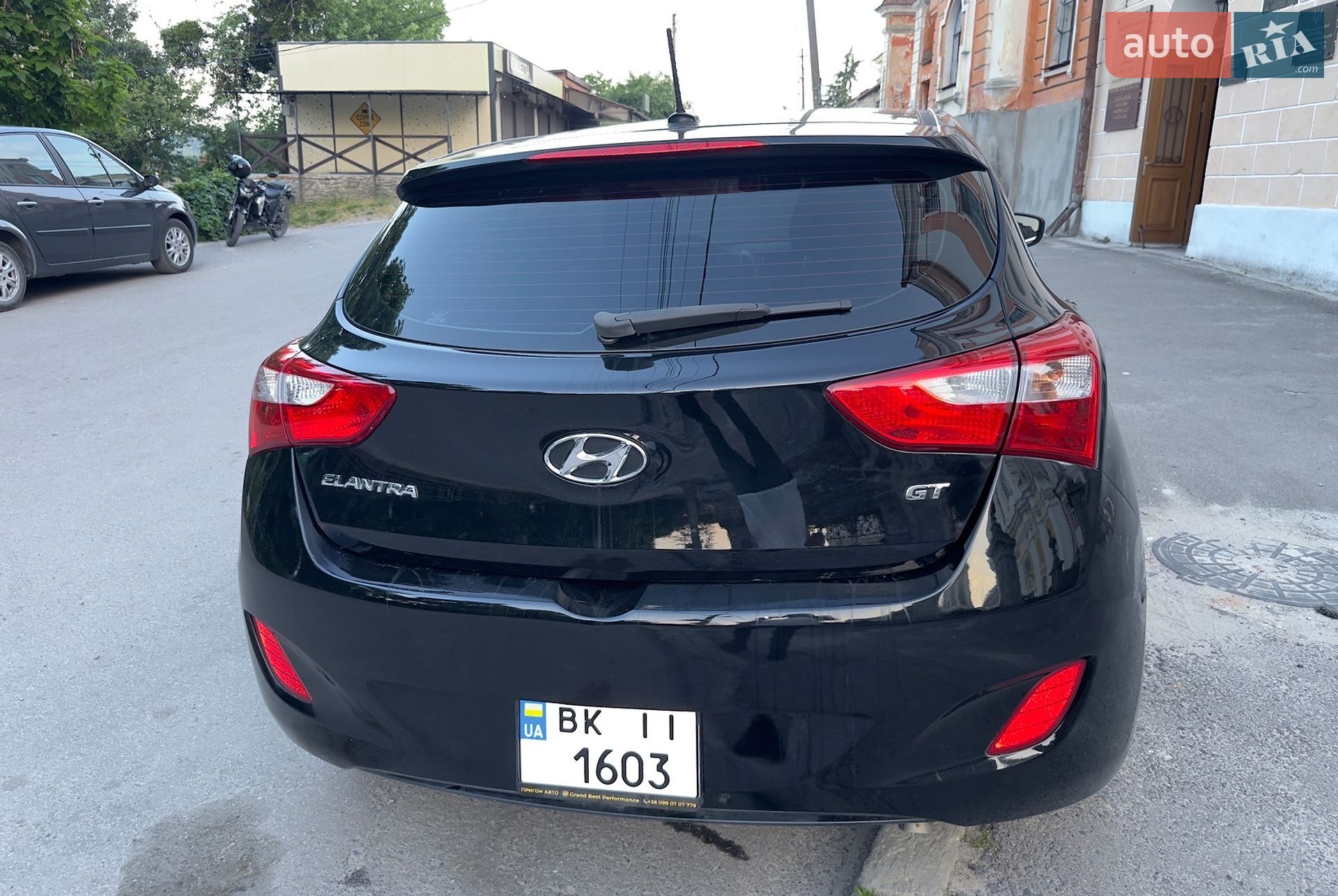 Hyundai Elantra 2016 VIN KMHD35LH7HU348210 фото оголошення 13 з 34