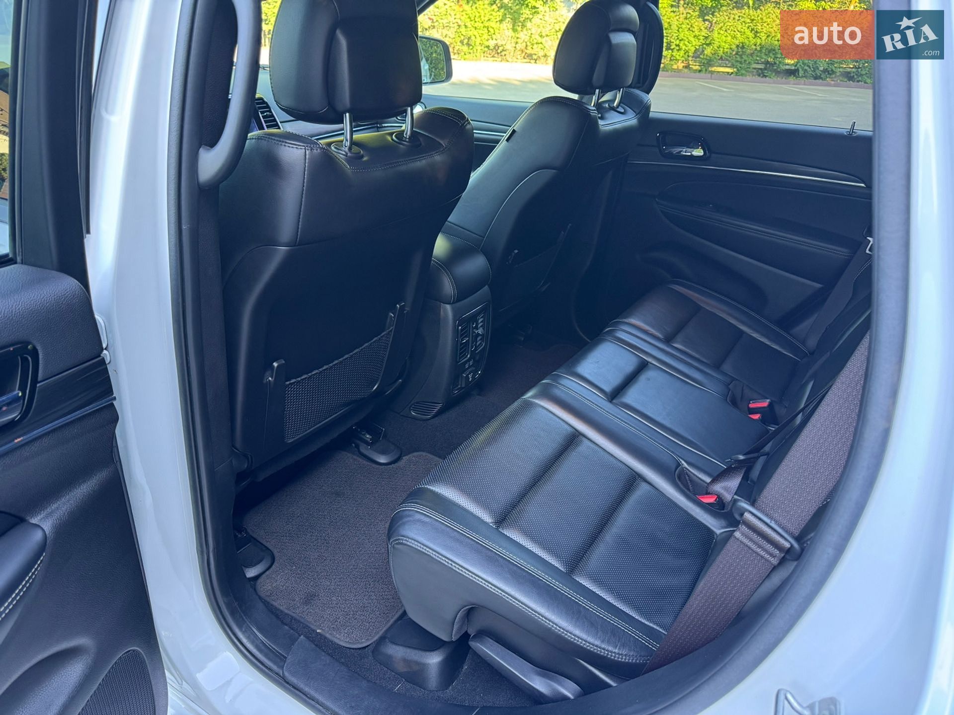 Jeep Grand Cherokee 2021 VIN 1C4RJFBG2MC670820 фото оголошення 32 з 49