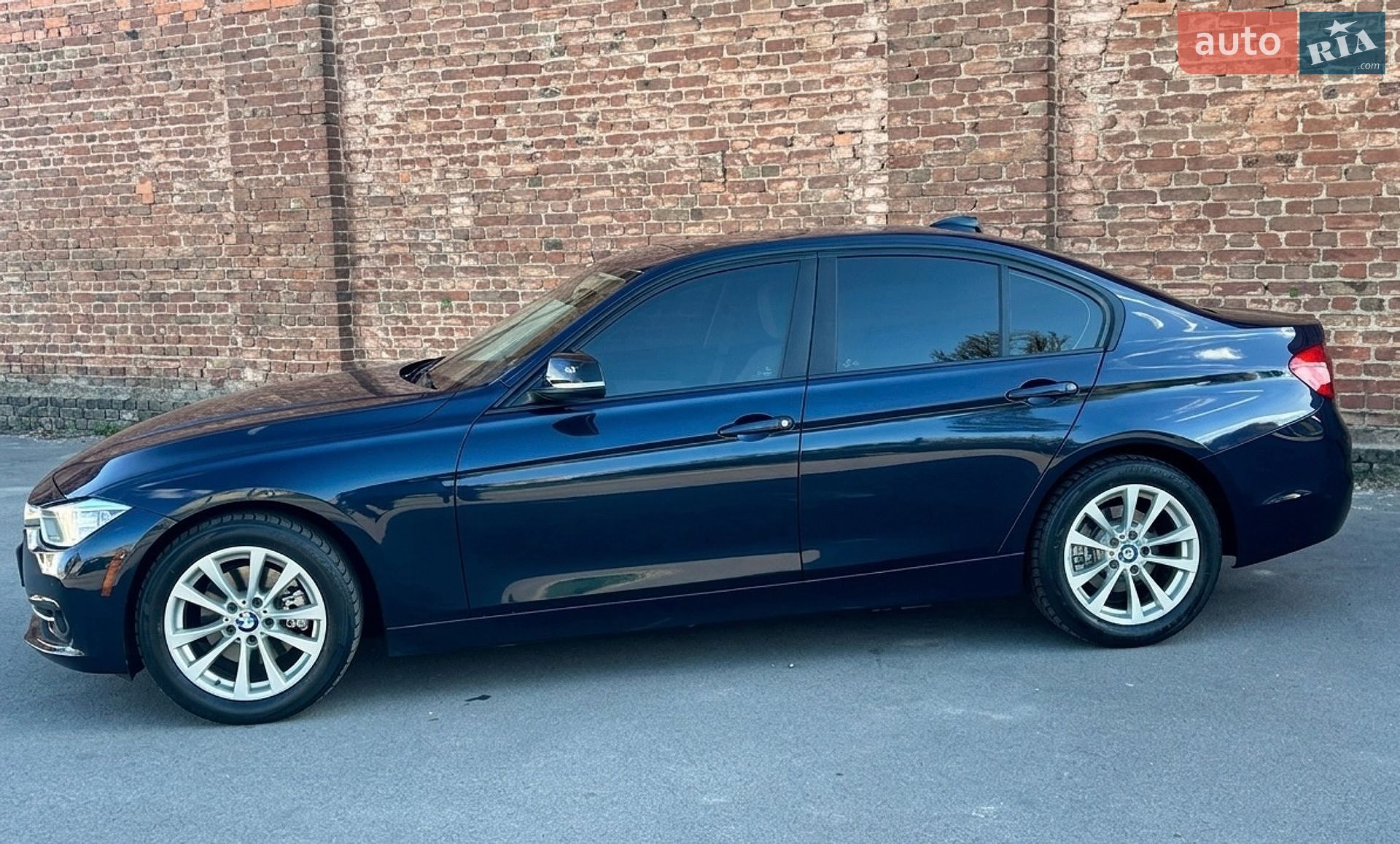 BMW 3 Series 2017 VIN WBA8A3C38HA067276 фото оголошення 10 з 27