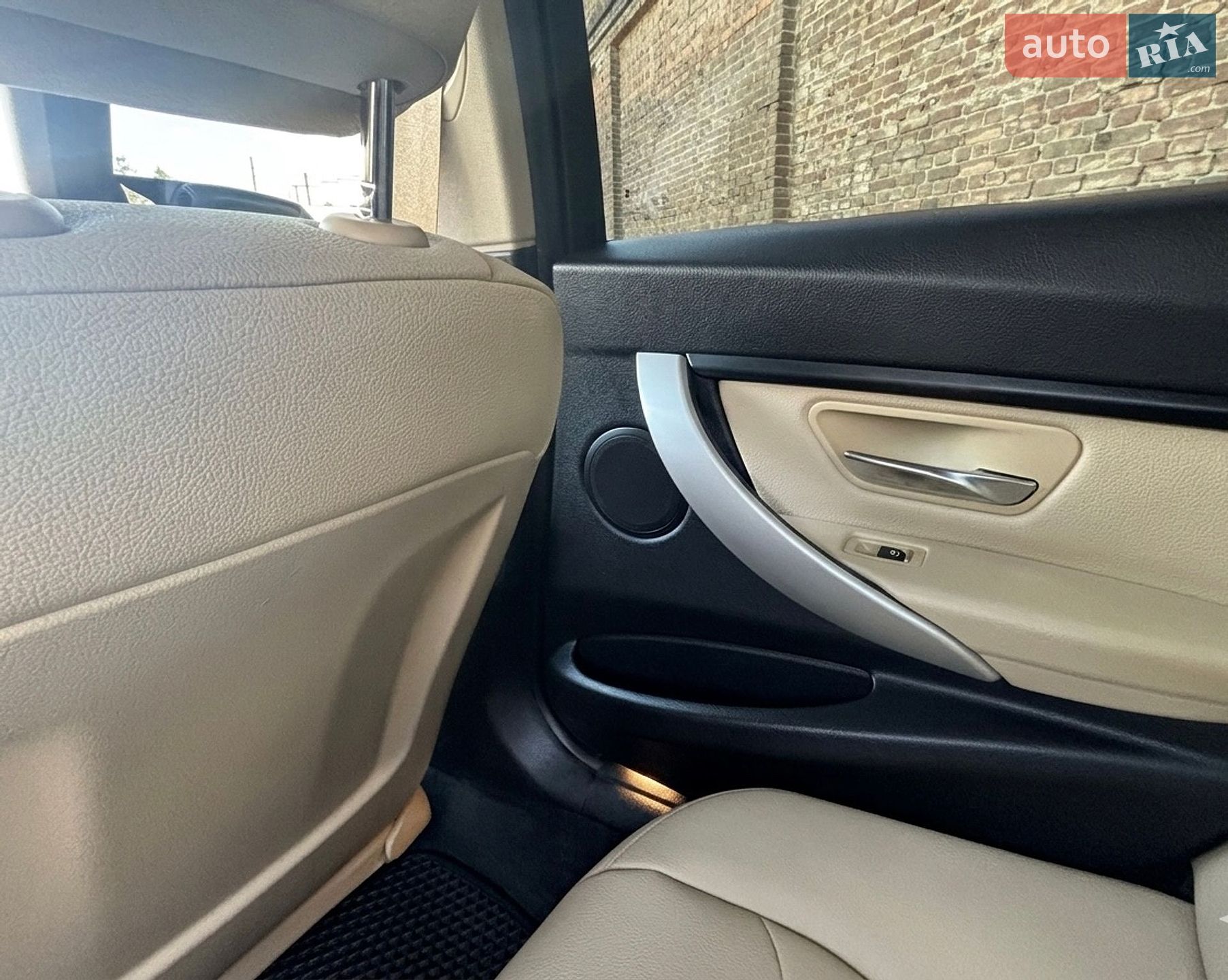 BMW 3 Series 2017 VIN WBA8A3C38HA067276 фото оголошення 18 з 27