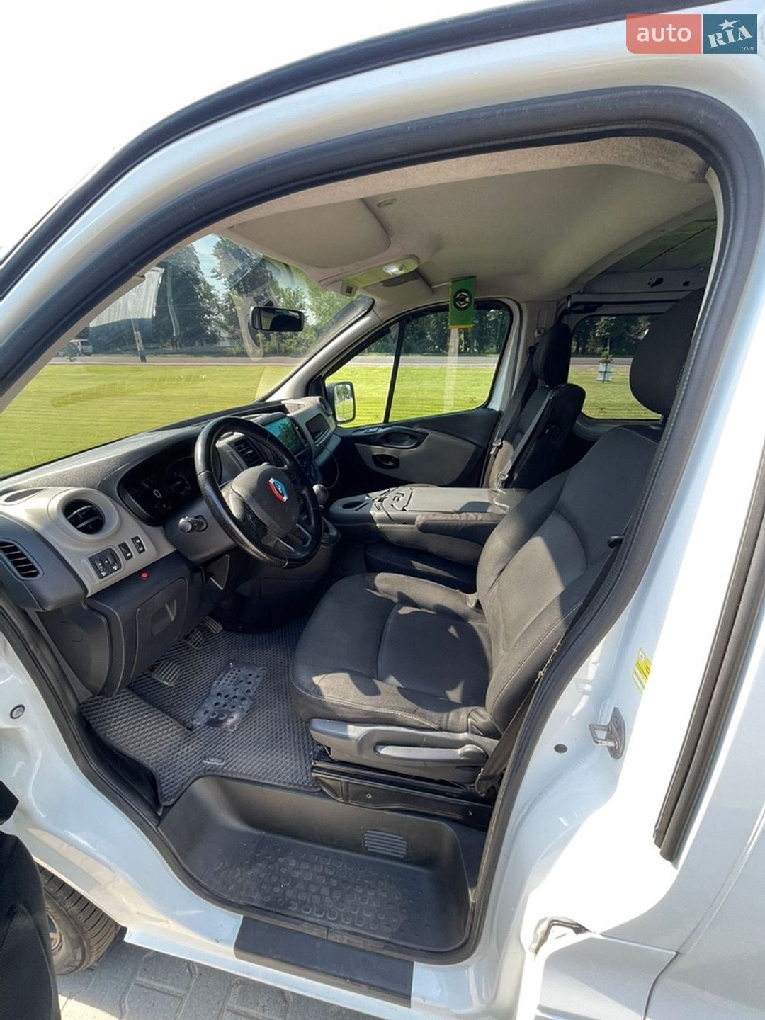 Renault Trafic 2015 VIN VF13FL21854047227 фото оголошення 9 з 23