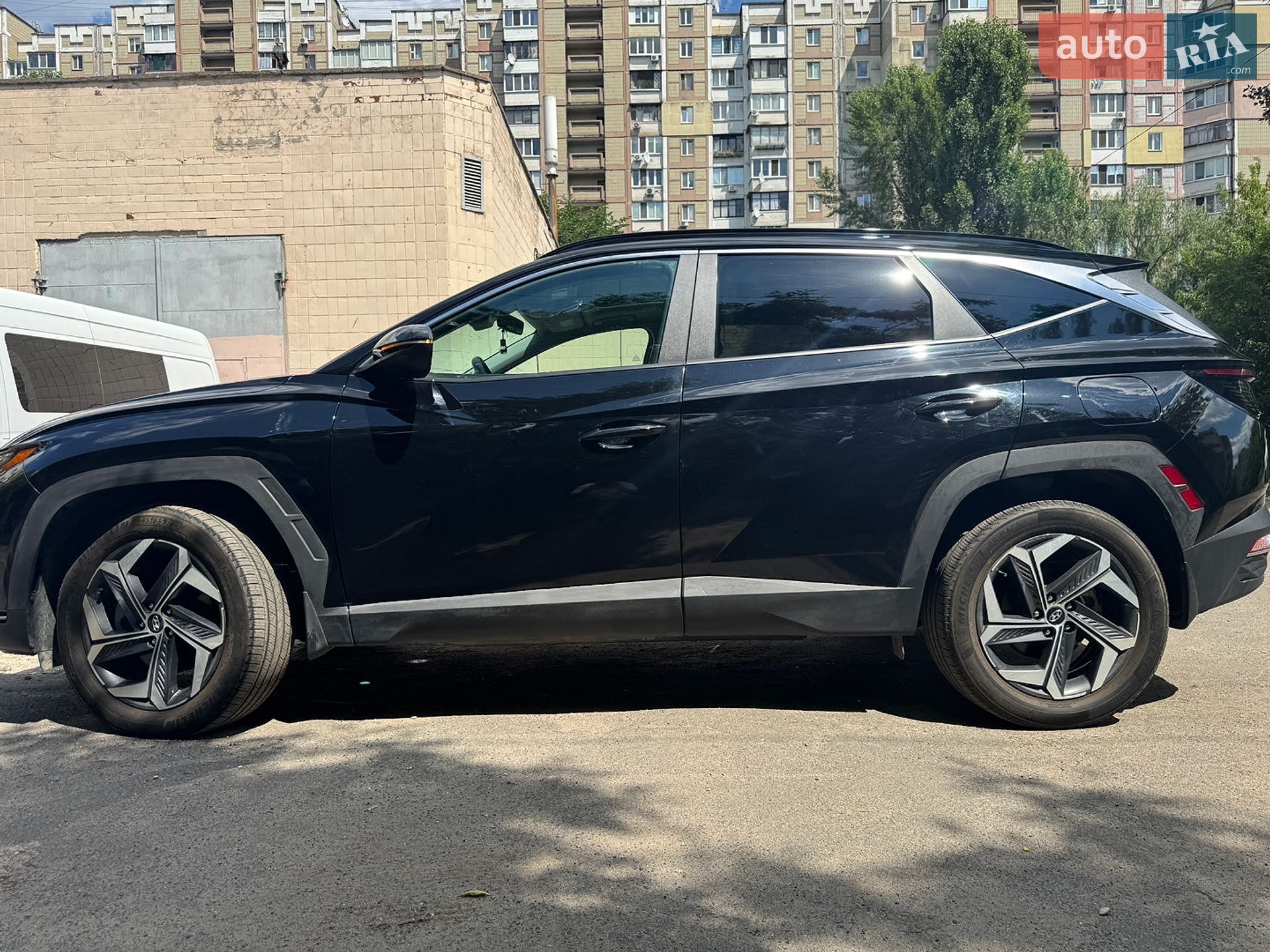 Hyundai Tucson 2023 VIN KM8JFCA11PU107360 фото оголошення 2 з 12