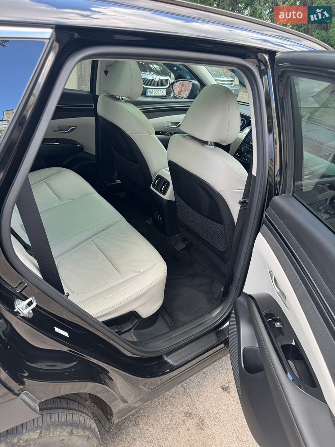 Hyundai Tucson 2023 VIN KM8JFCA11PU107360 фото оголошення 5 з 12
